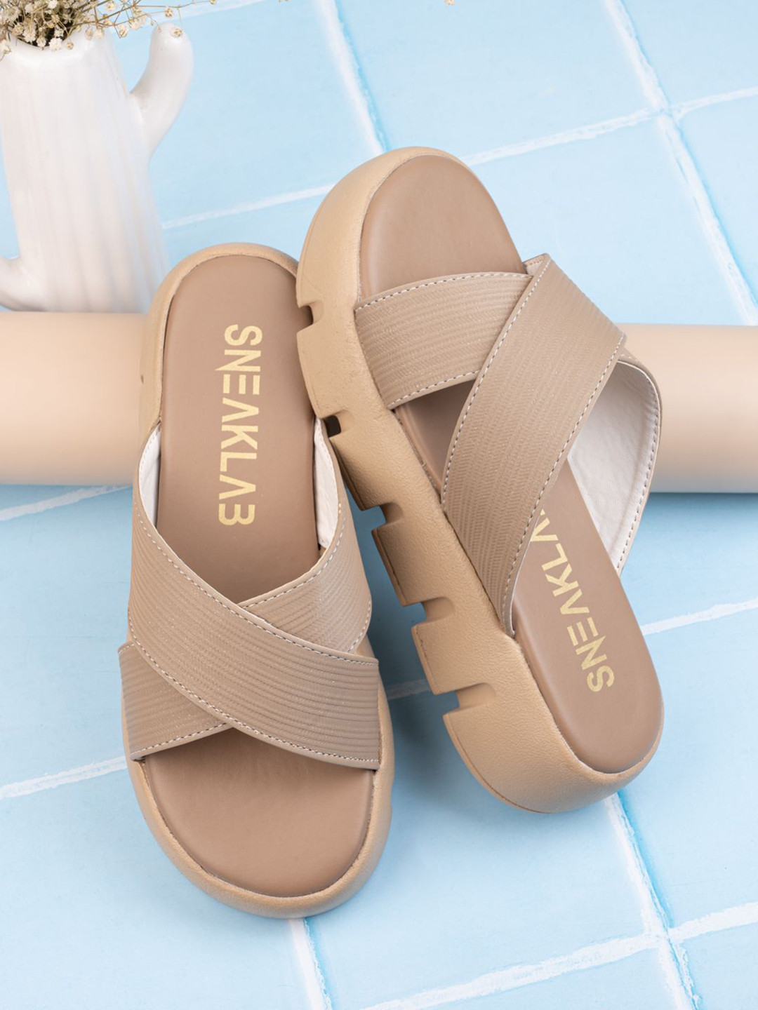 SNEAKLAB Women Comfort Sandals