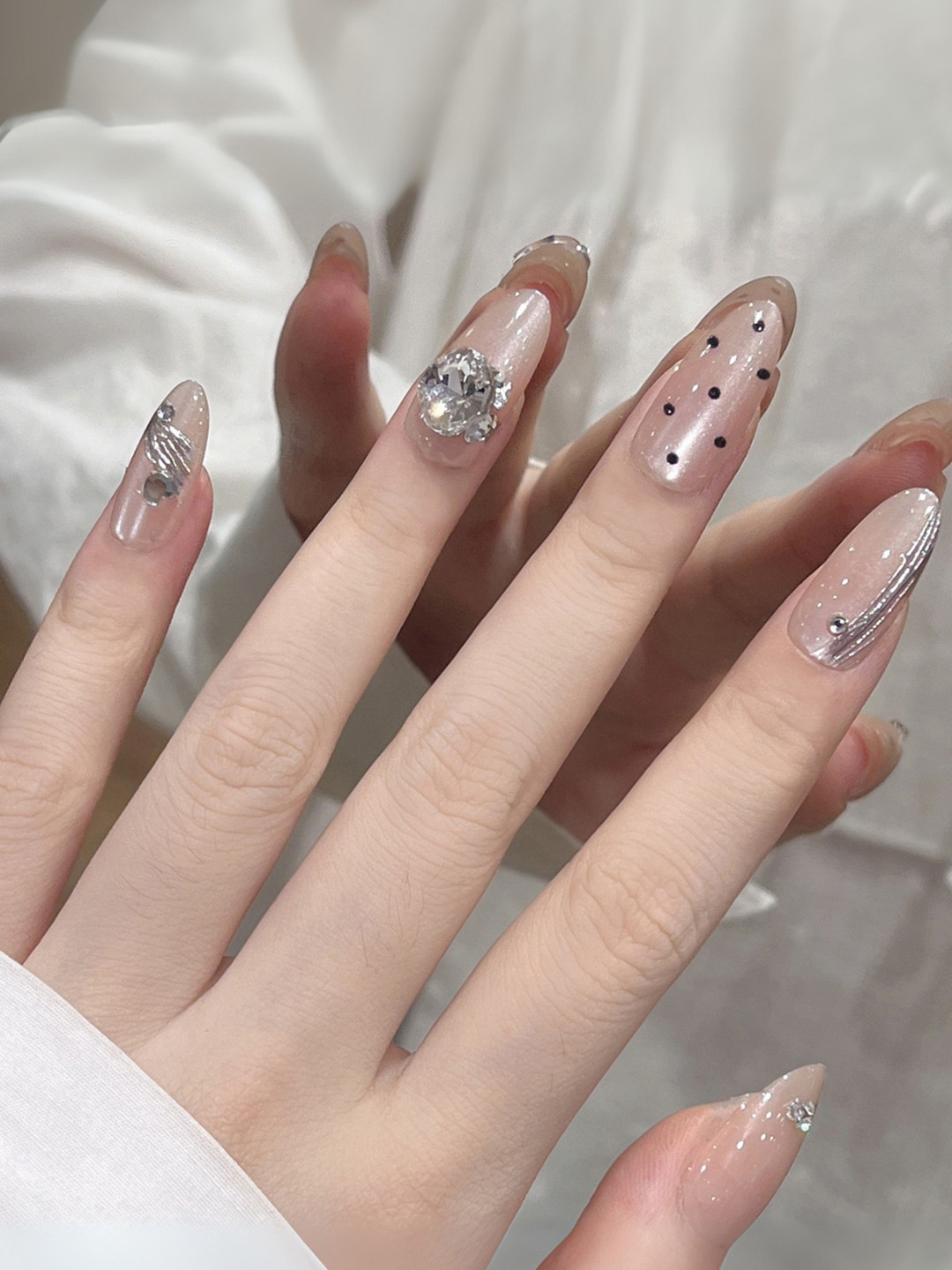 Secret Lives Set Of 24 Reusable Stick On Artificial Nails - Alomed Diamond Catseye