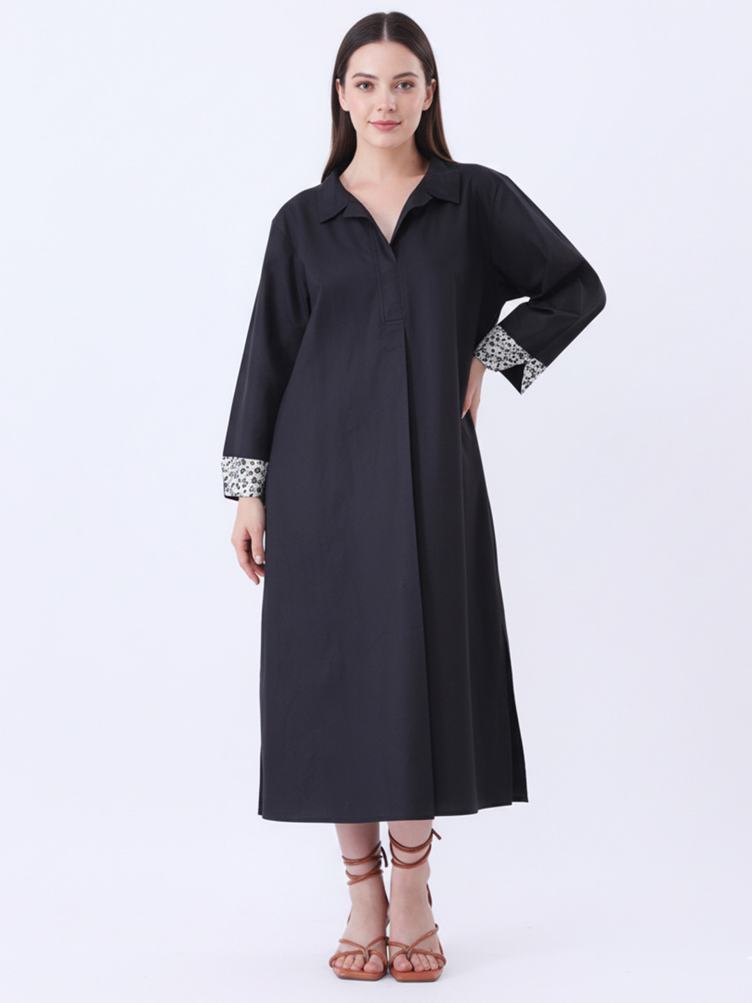 Qurvii Women Monochrome Polplin A-Line Midi Dress