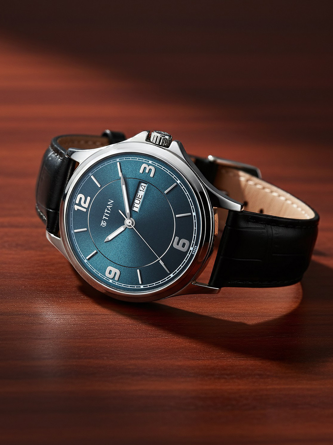 Titan Neo Arabic Men Brass Dial & Leather Straps Analogue Running Watch 1870SL10