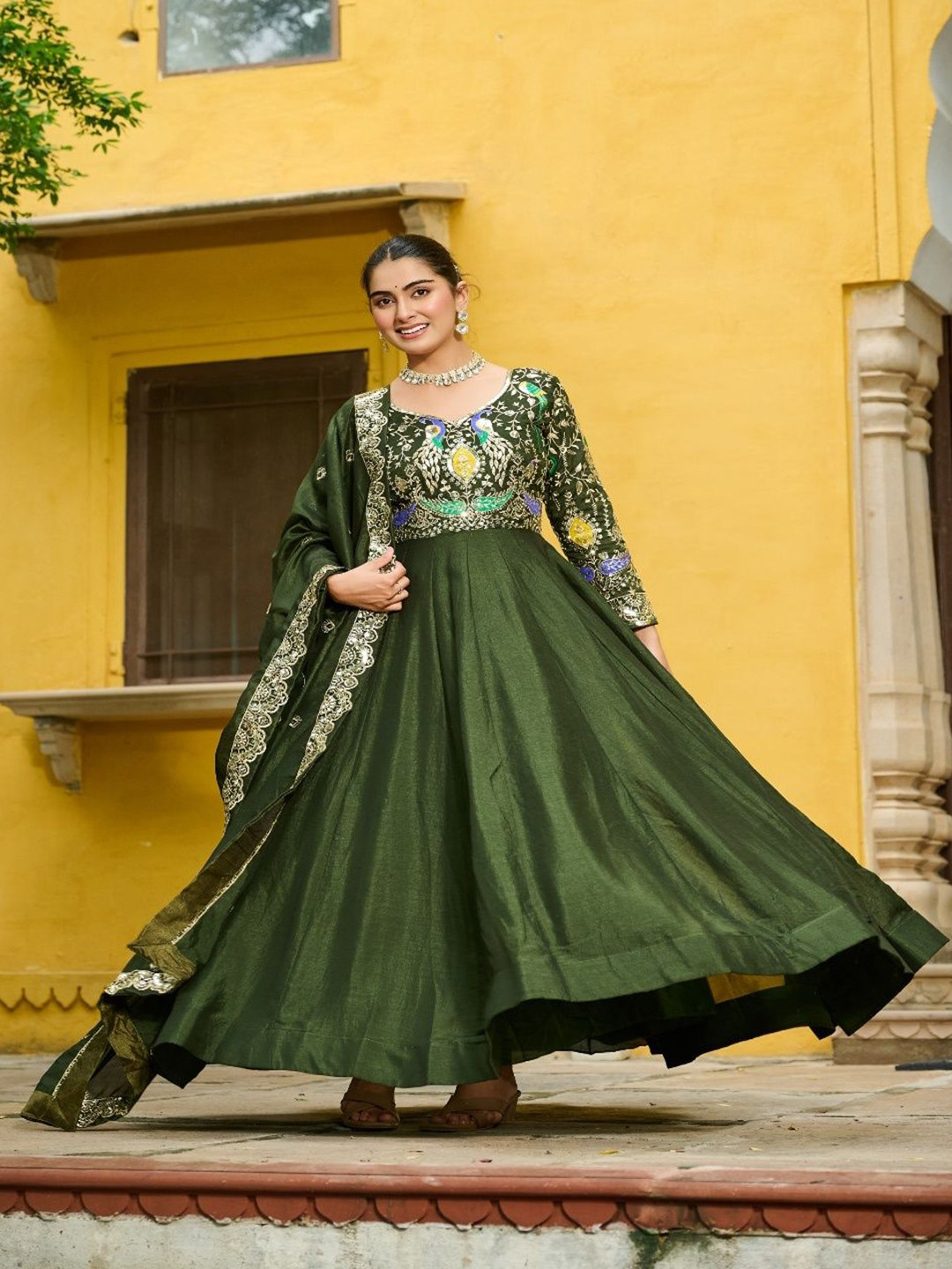 EVA VASTRA Floral Embroidered Georgette Fit & Flare Maxi Dress