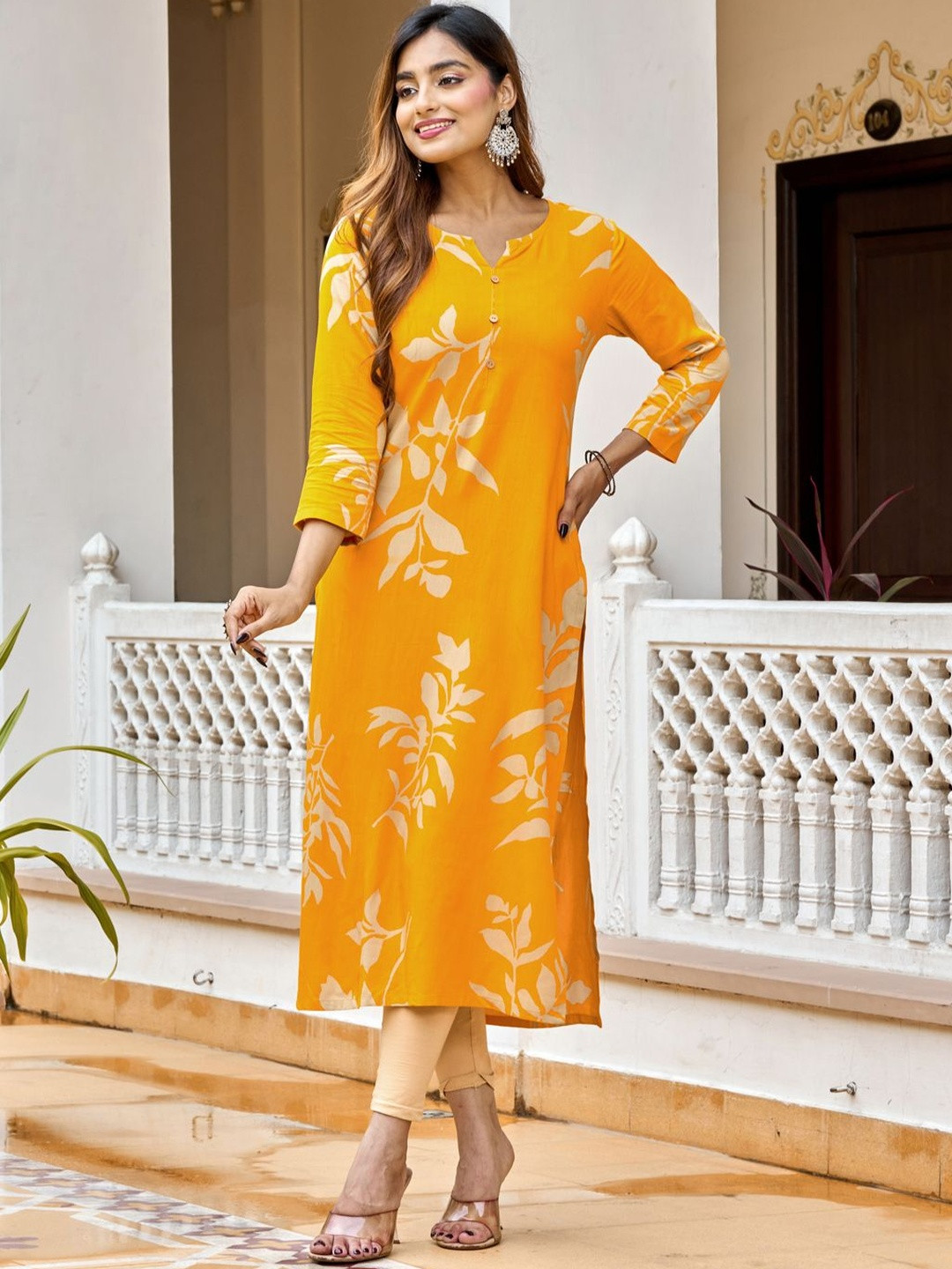 VIBE VISION Botanical Printed Kurti