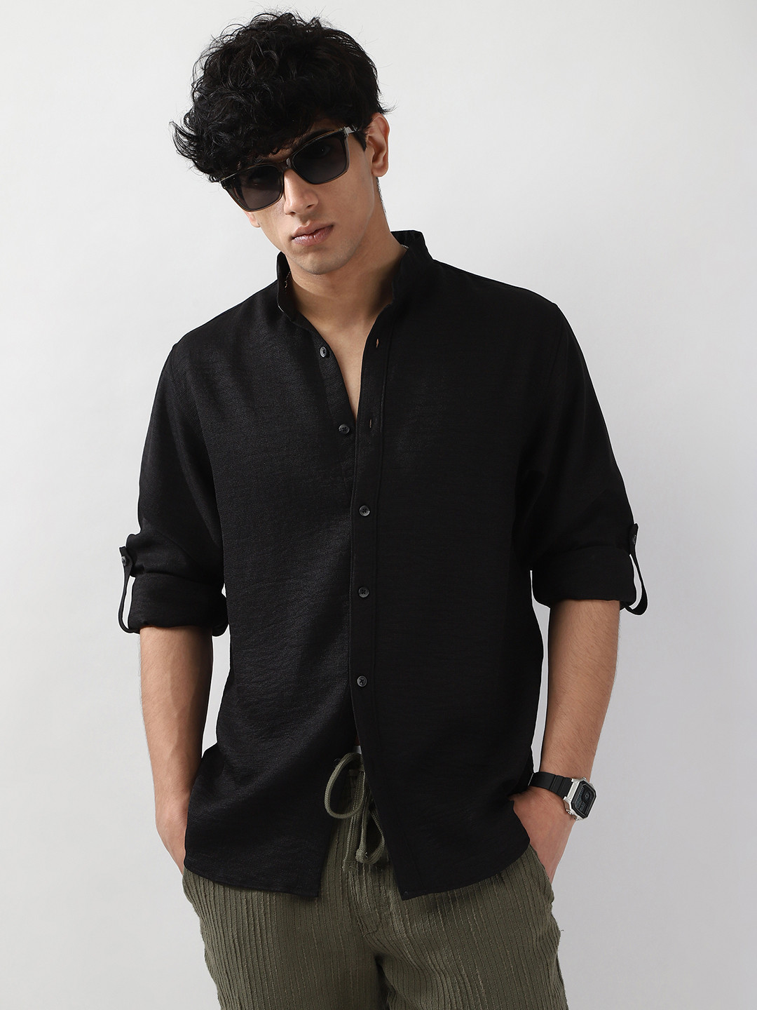 Urbano Fashion Men Black Solid Linen Full Sleeve Relaxed Fit Mandarin Collar Casual Shirt