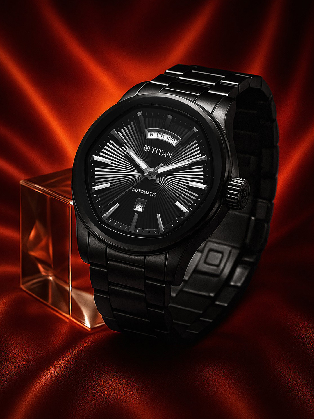 Titan Men Dial Bracelet Style Straps Analogue Automatic Watch 90209NM01