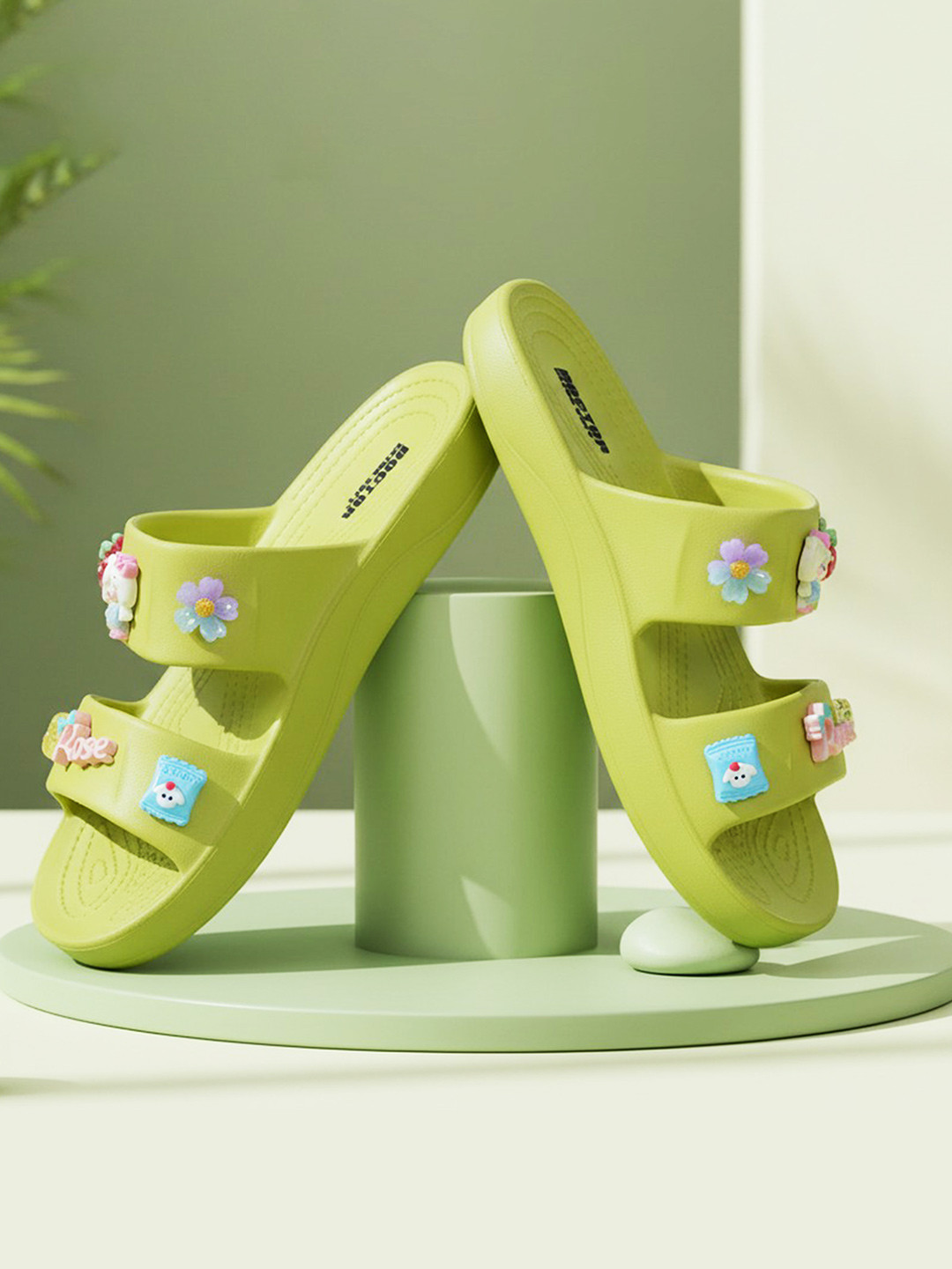 DOCTOR EXTRA SOFT Women Charms Sliders