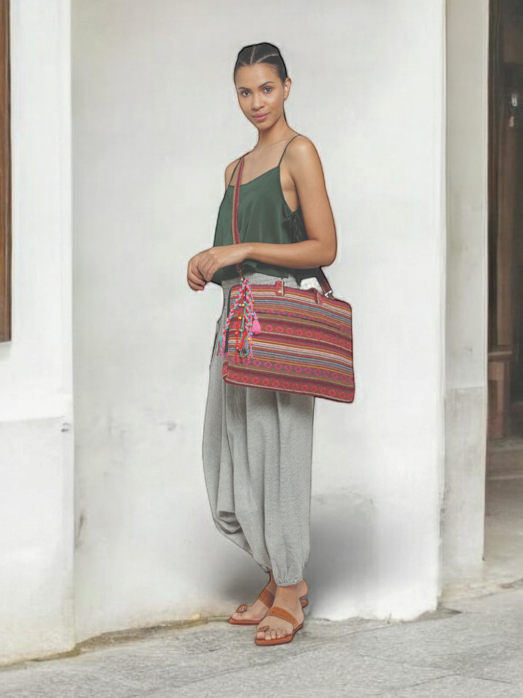 The House of Tara Unisex Maroon & Pink Textured Laptop Bag