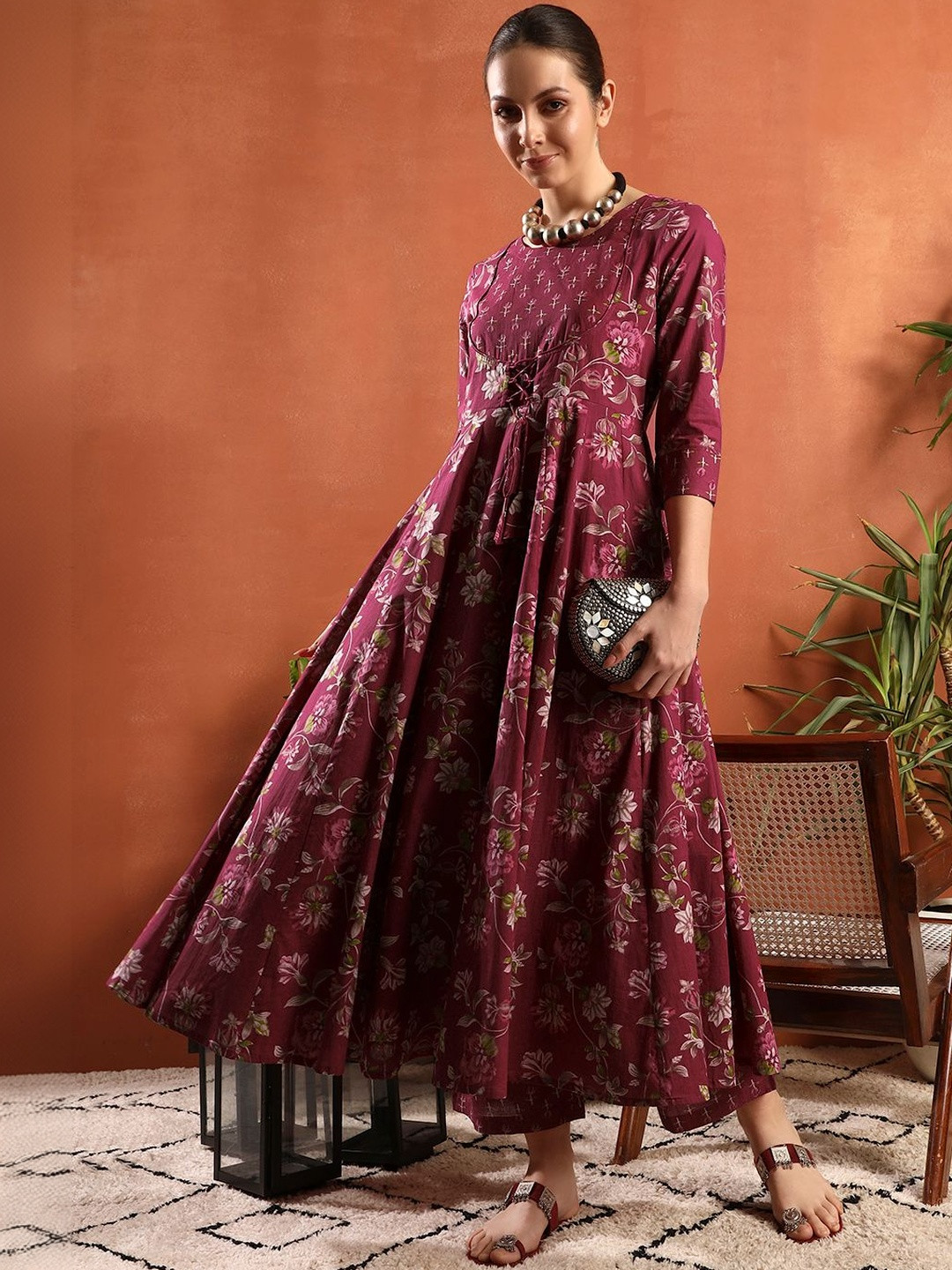 Da Vastraagaar Women Floral Printed Panelled Pure Cotton Kurta with Palazzos