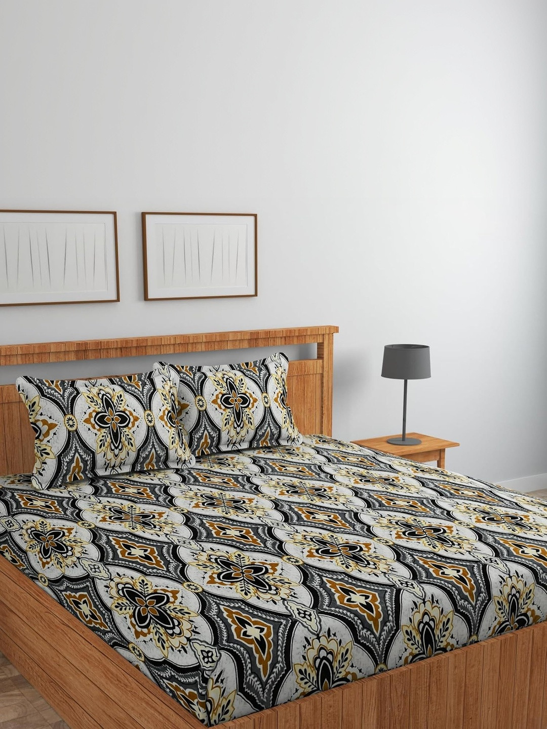 Banchmark Home Furnishings White Floral 200 TC King Bedsheet with 2 Pillow Covers