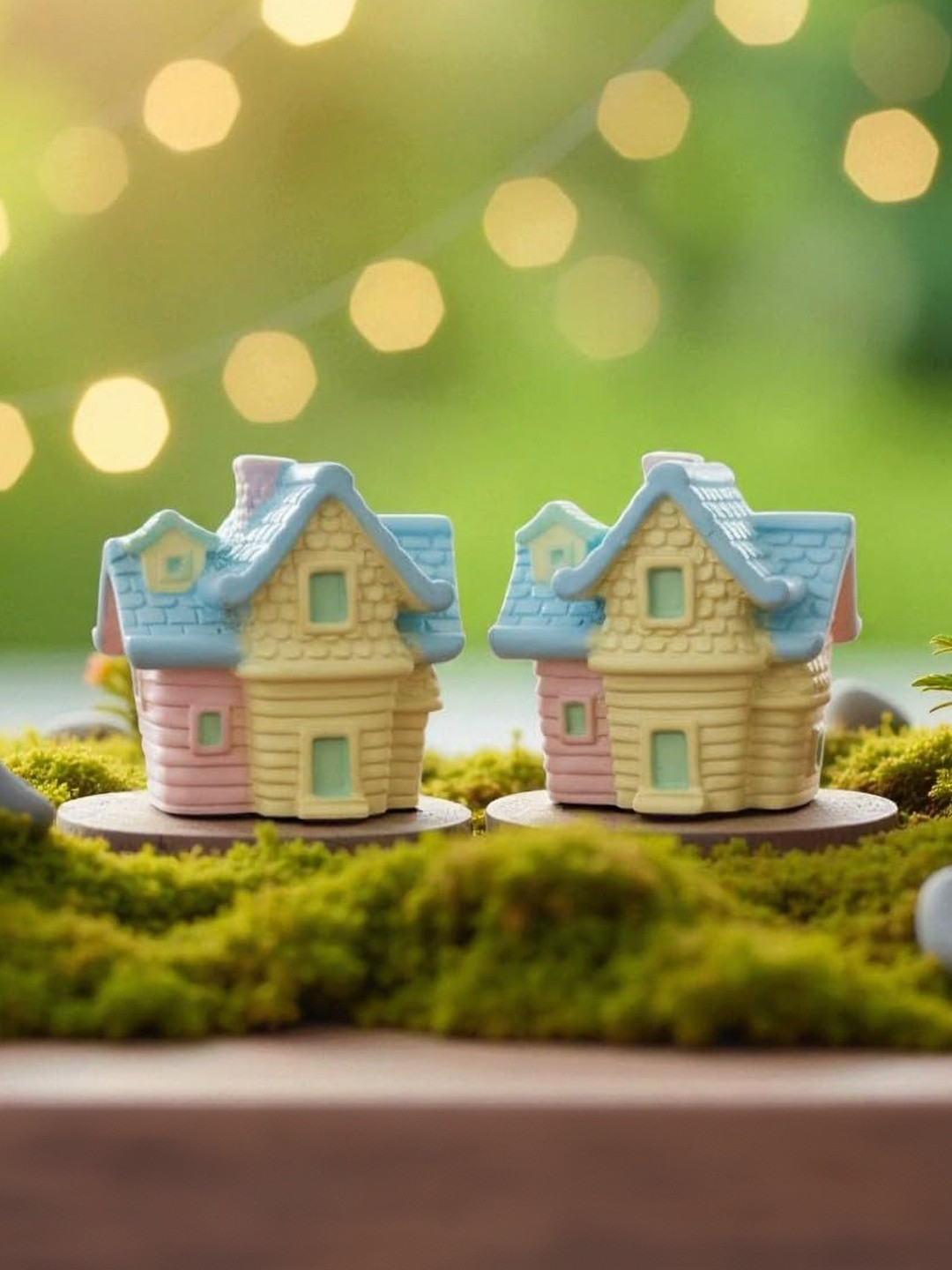 Ascension Set Of 2 Miniature Toy Huts Figurine Showpiece