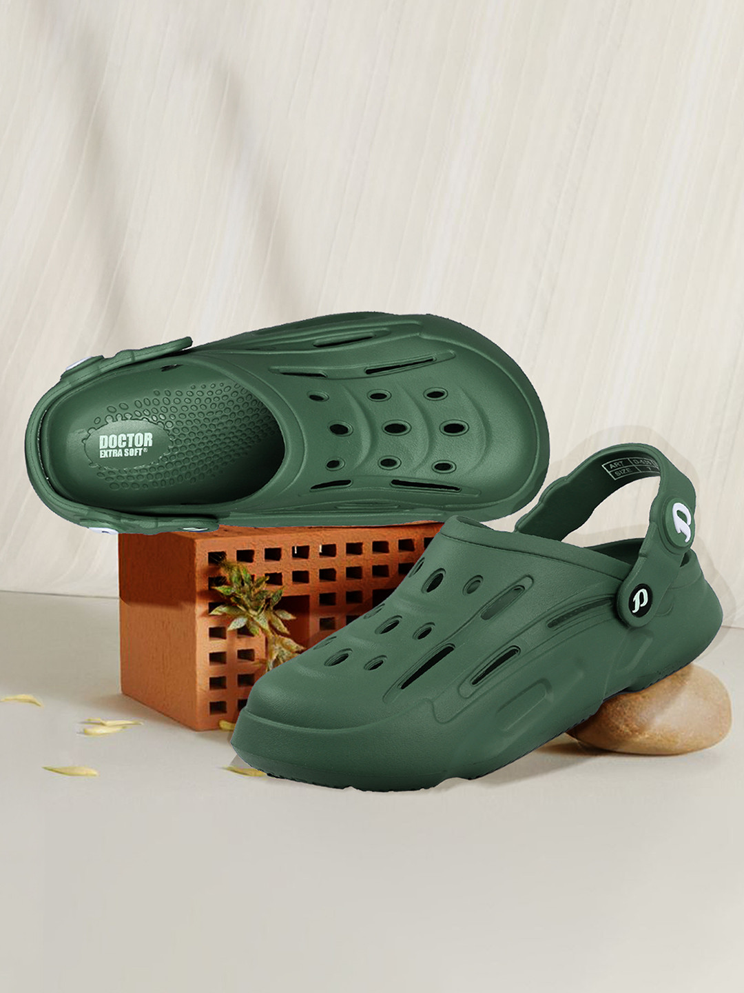 DOCTOR EXTRA SOFT Men Clogs Sandals