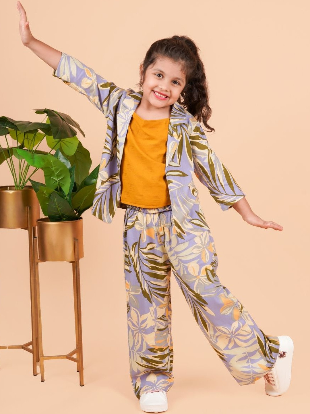 PUREKIDDO Girls Printed Top & Trousers With Blazer Set