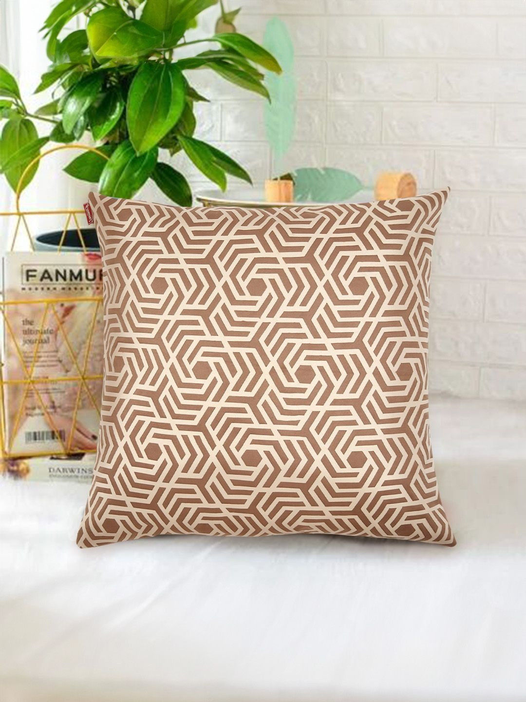 Tesmare Brown & Beige Quirky Velvet Square Cushion Cover