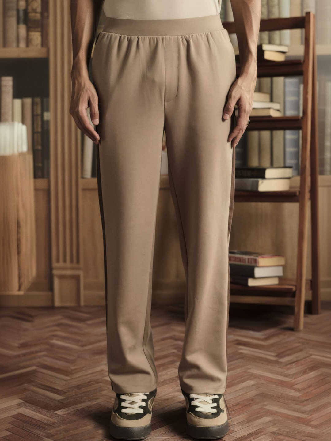 Muvazo Men Mid Rise Relaxed-Fit Waveline Panel Track Pants