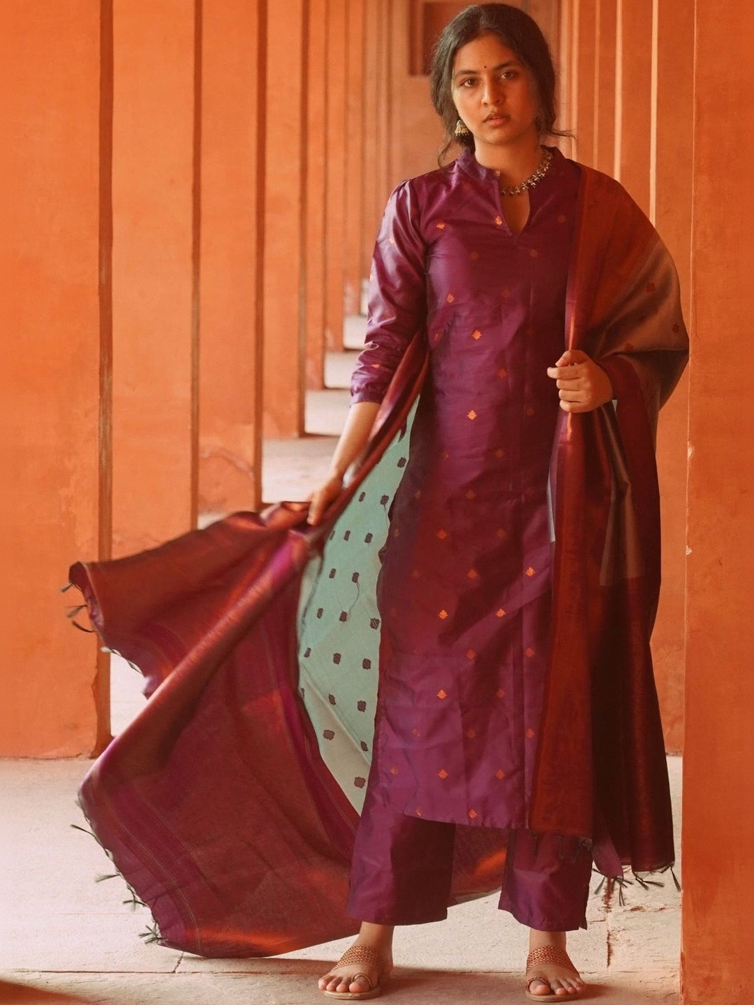 Altecia Women Ethnic Motifs Woven Design Regular Kurta Set With Dupatta