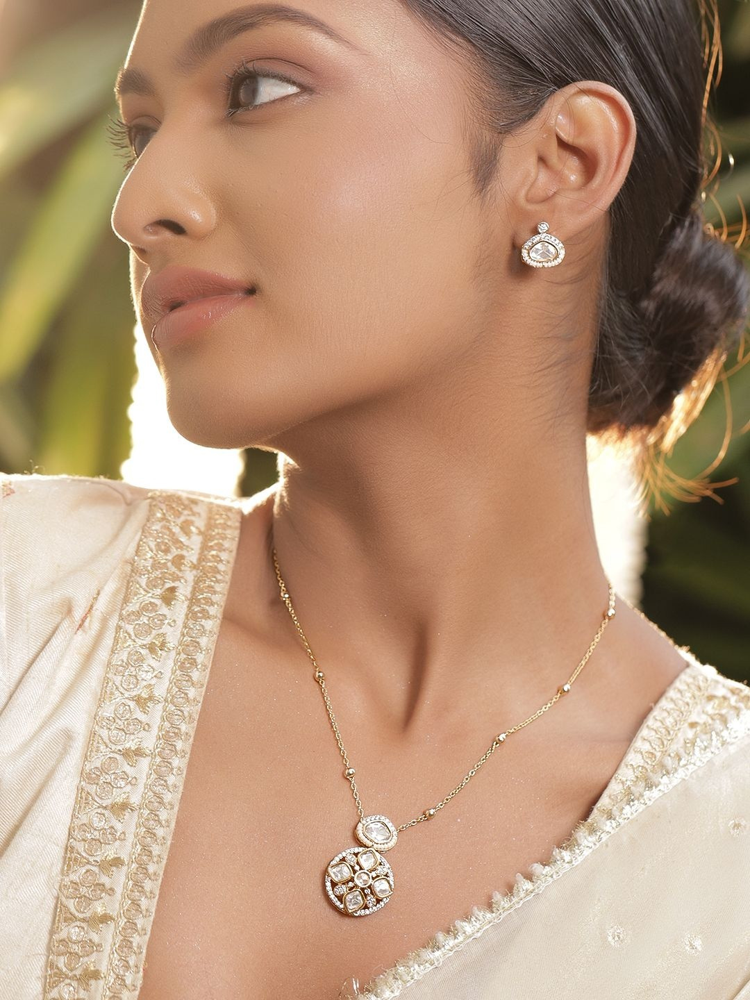 Rubans 22K Gold-Plated White Kundan & Cubic Zirconia Round Floral Pendant Set with Earring