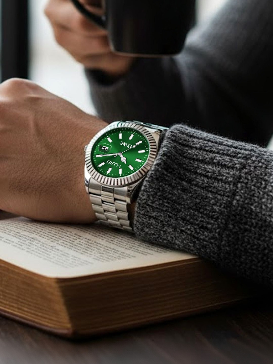 FLUID Men Embellished Dial & Stainless Steel Straps Analogue Watch FL-Yash-0601-GR