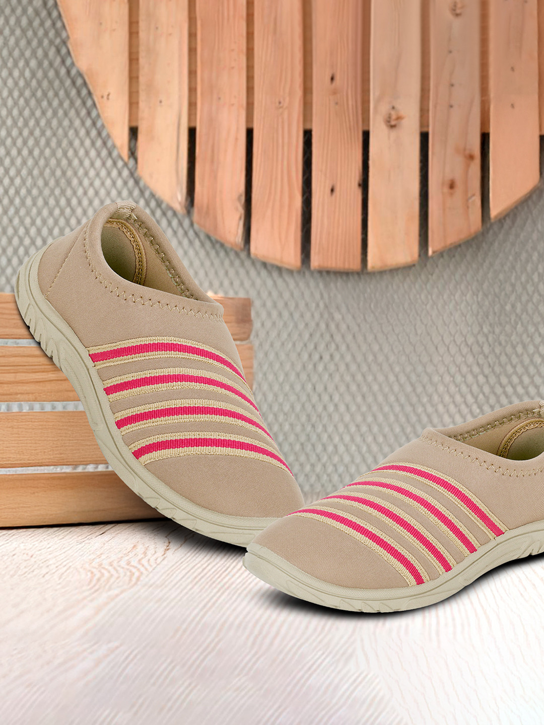 DOCTOR EXTRA SOFT Women Canvas Walking Memory Foam Shoes