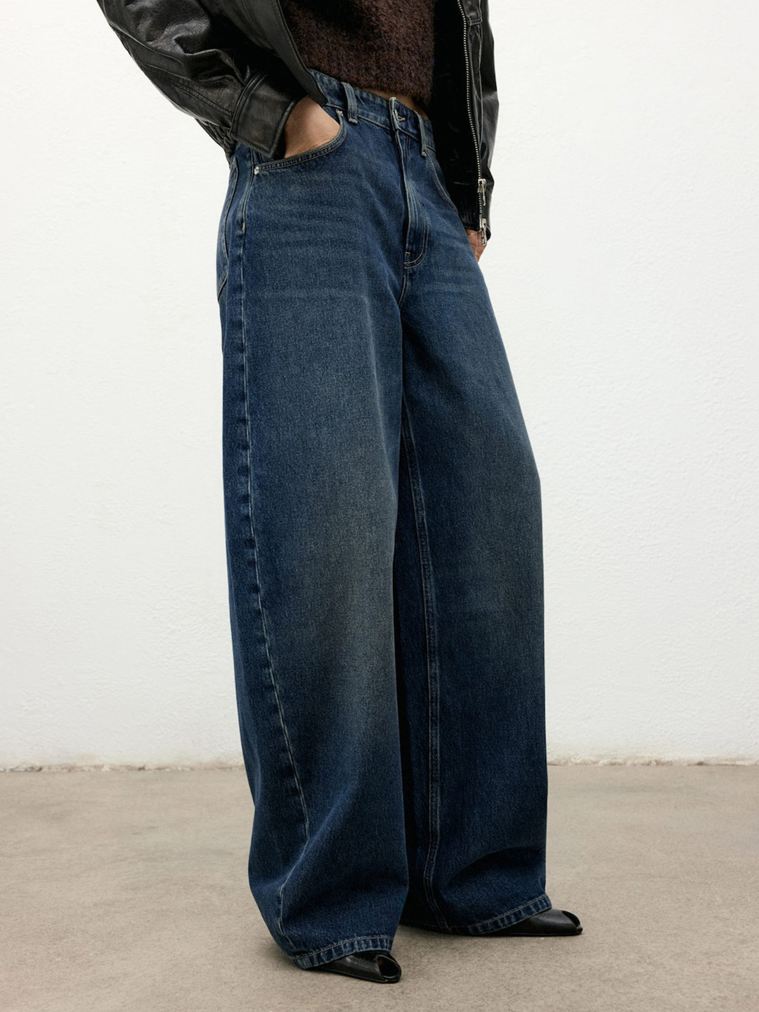 MANGO Women Mid-Rise Light Fade Baggy Fit Jeans