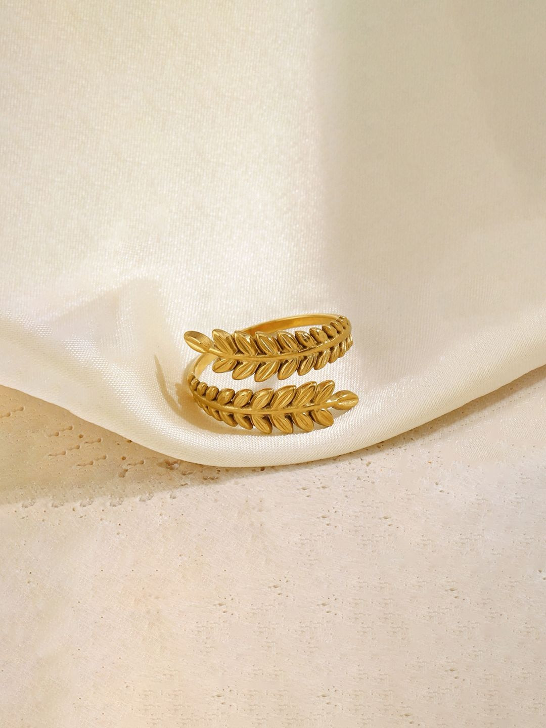 Designs & You Gold-Plated Anti Tarnish Finger Ring