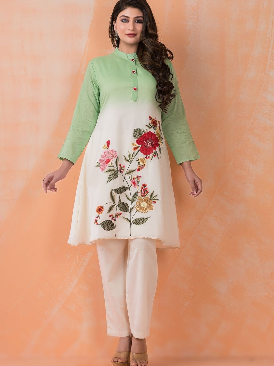 SACRED SUTA Women Floral Embroidered Regular Thread Work Kurti with Trousers
