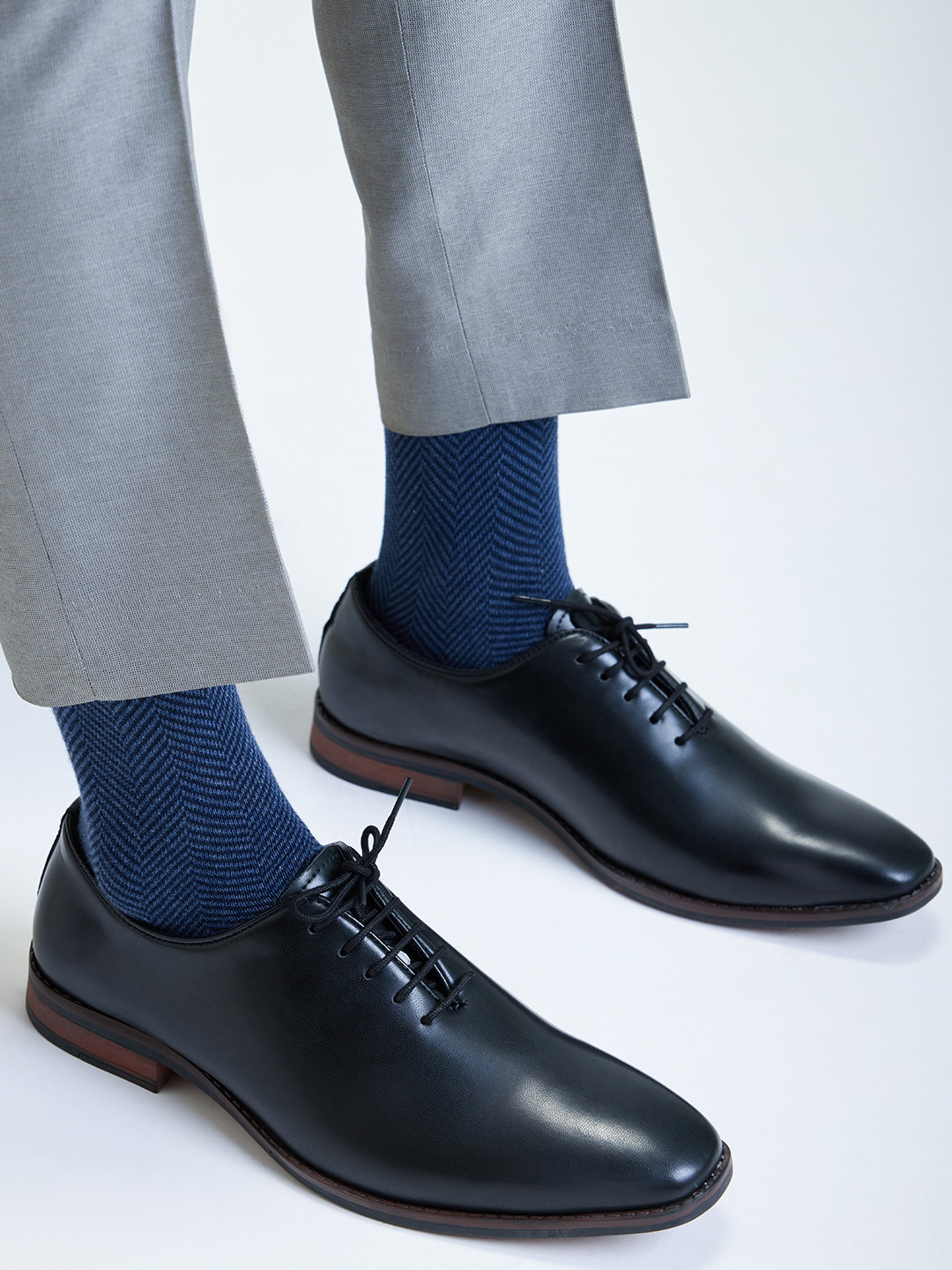 Mint & Oak Men Blue & Grey Solid Above Ankle Length Socks