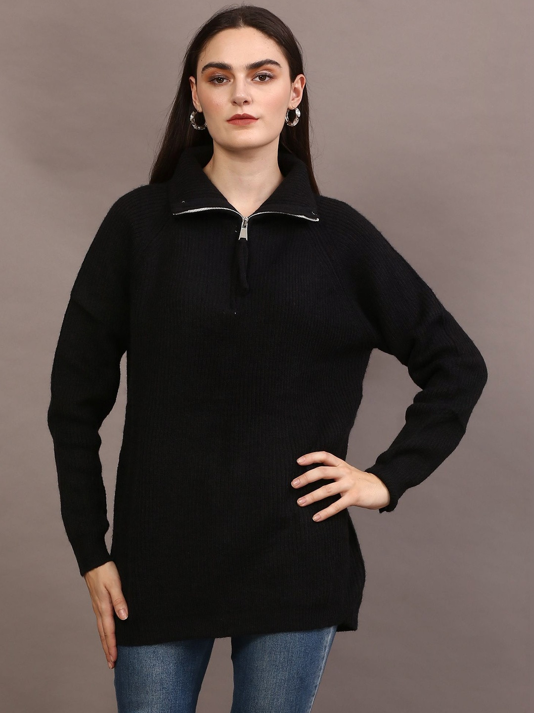 Thansmay Kleider Women Woollen Pullover with Applique Detail
