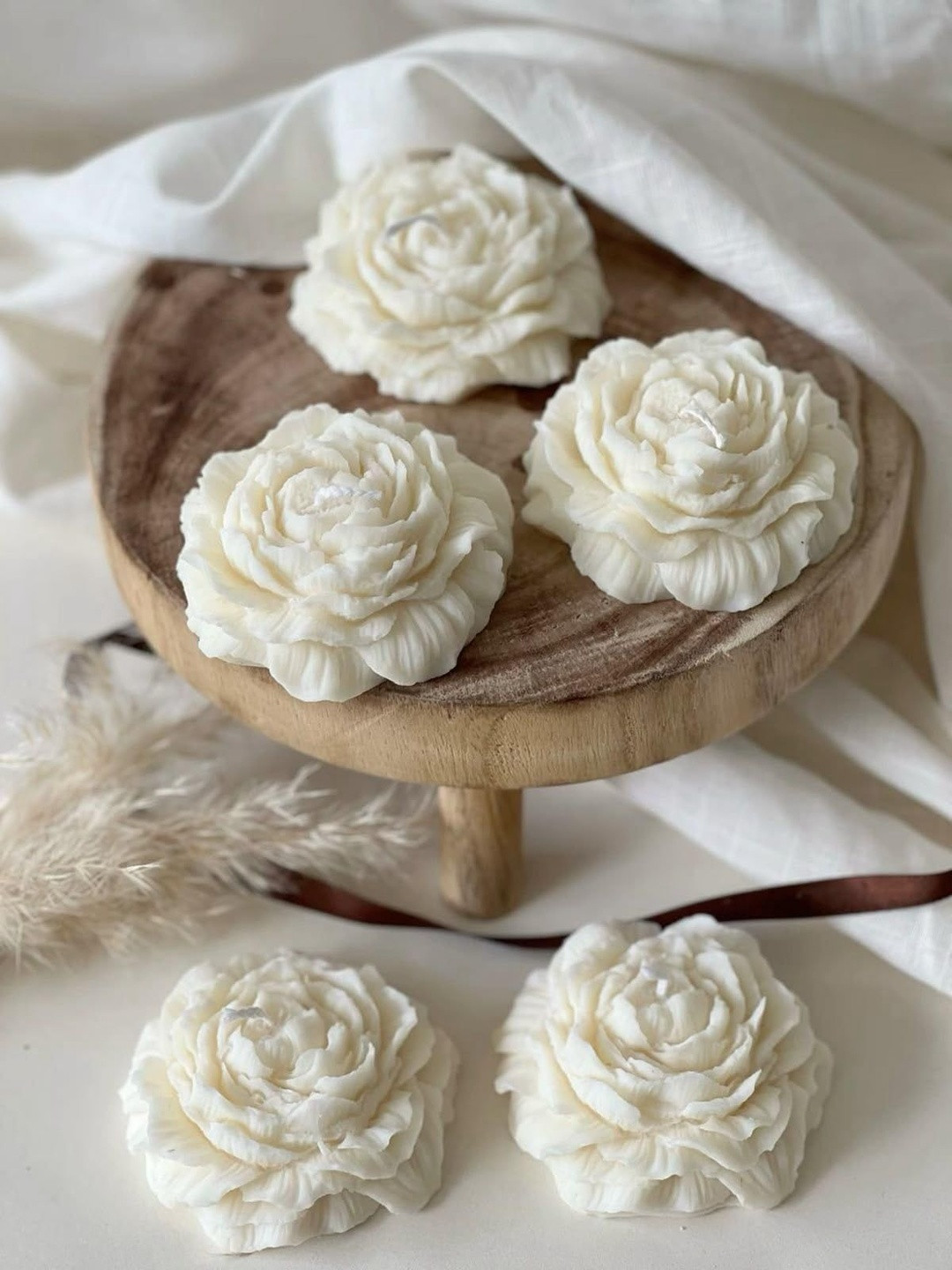 Dainty Little Shop White & White 1 pieces Core Candle