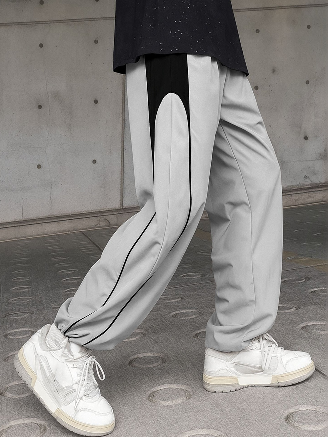 JUMPCUTS Men Baggy-Fit Joggers