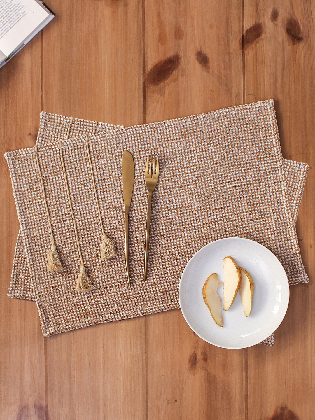House This Thundi 2-Pcs Beige Textured Table Placemats