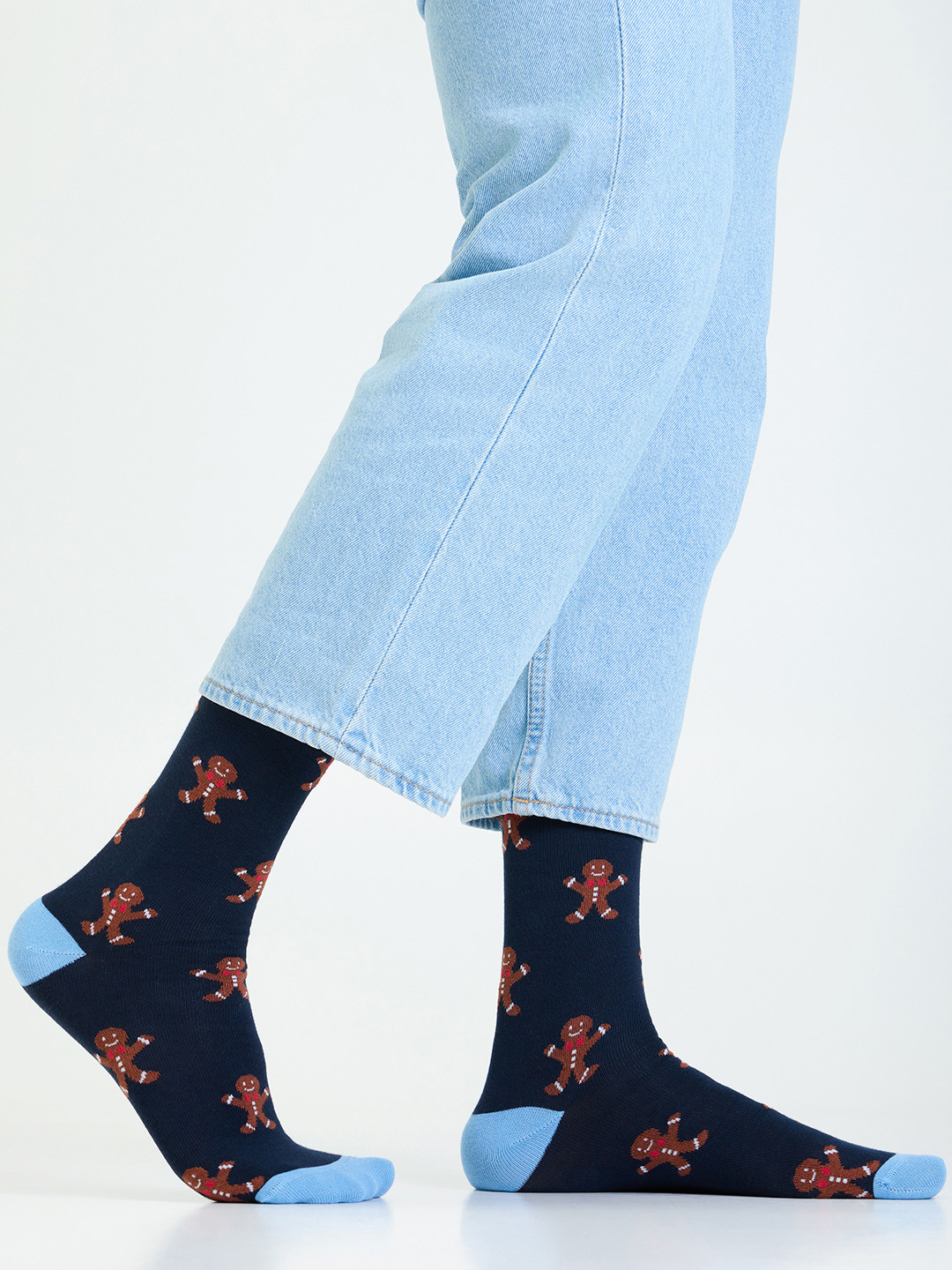 Mint & Oak Men Navy Blue Gingerbread Patterned Anti-bacterial Above Ankle Socks