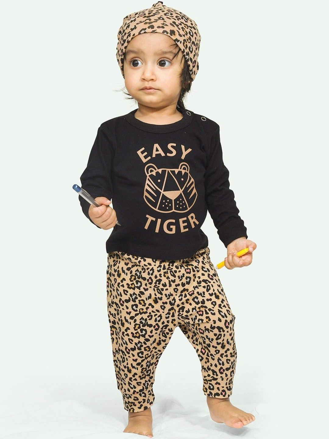 ariel Pure Cotton Fleece Round Neck T-Shirt & Pyjama With Cap Clothing Set