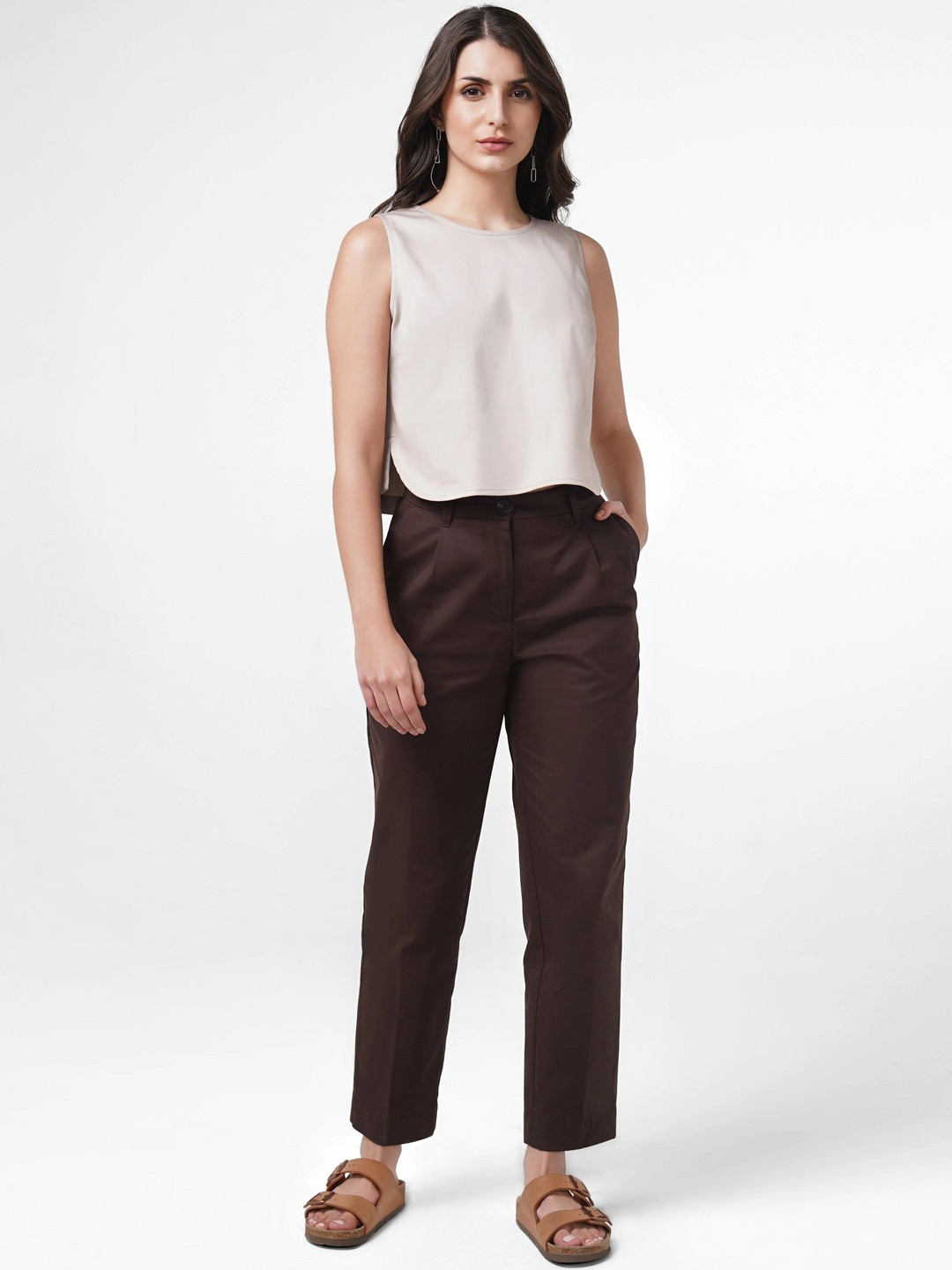 COVE AND LANE Womens Off White Jewel Neck Crop Top