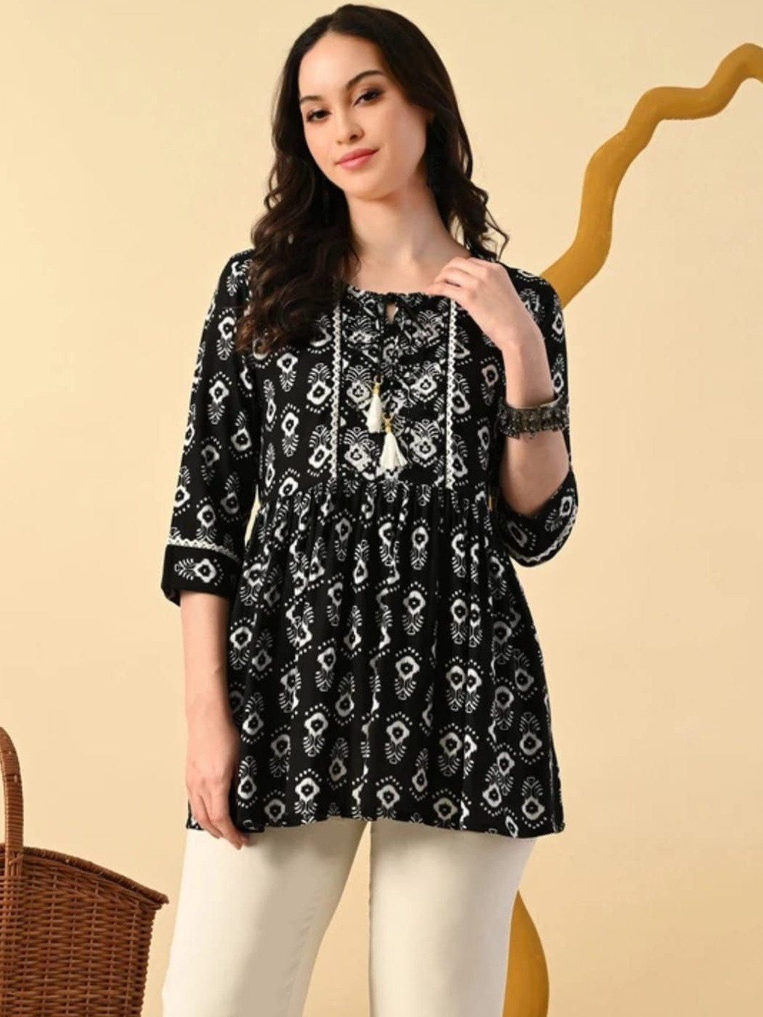 VILONI Print Ethnic Top