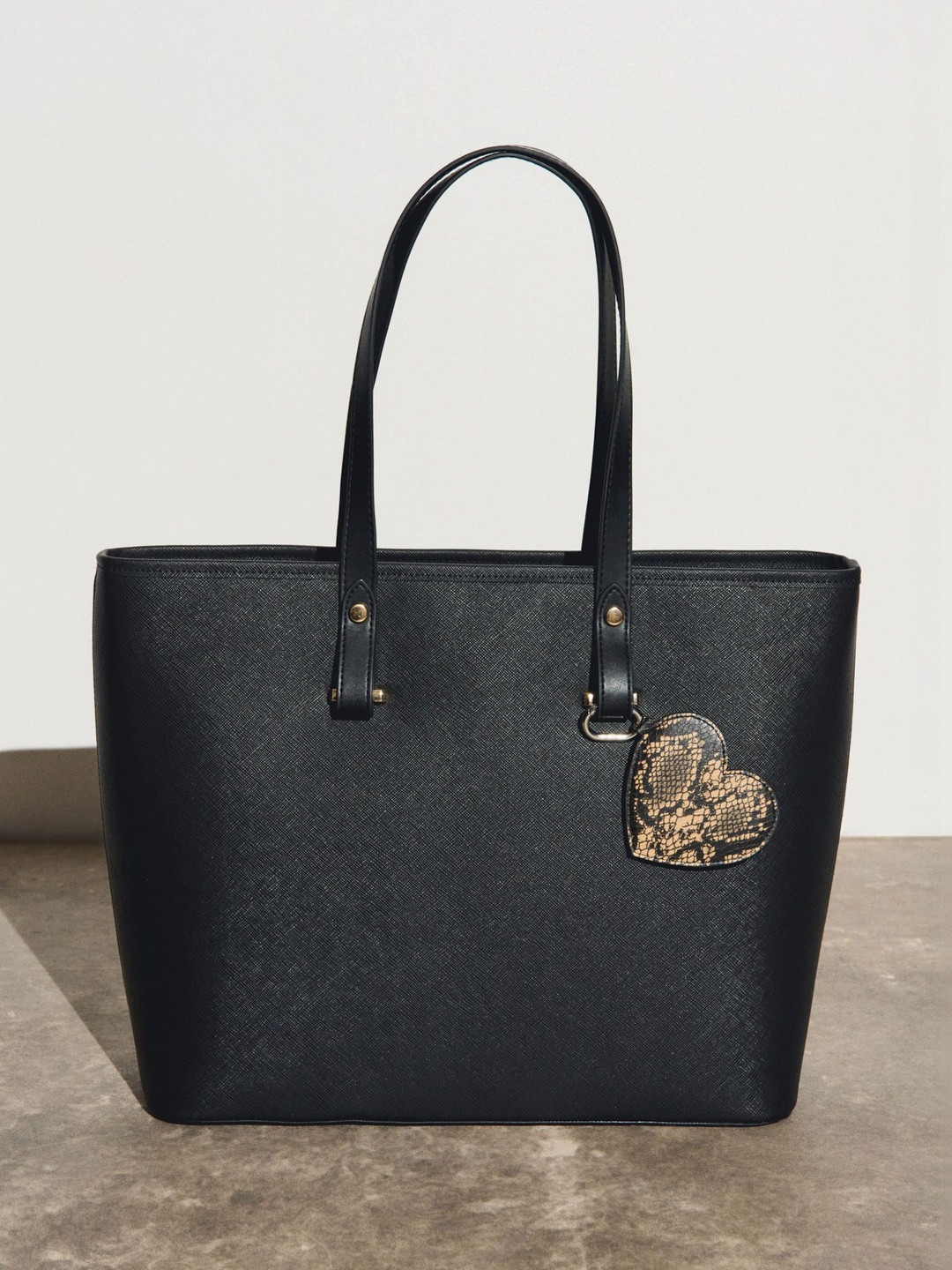 H&M Heart-Shaped Comb Bag Charm