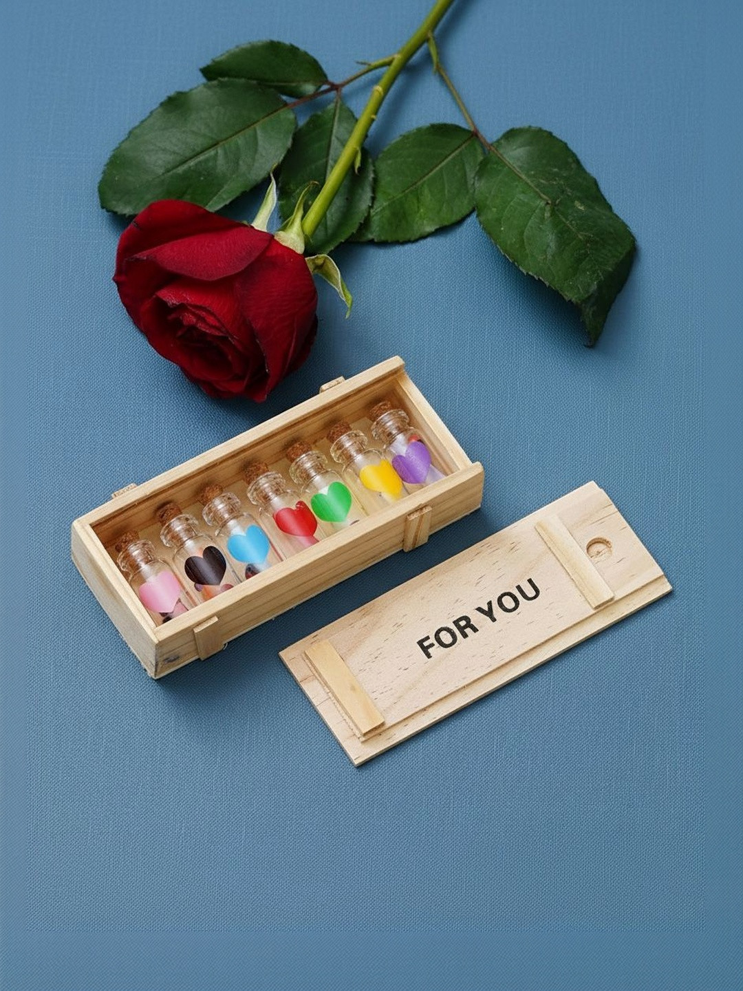 ASIDEA Unisex Beige & Red Textured 7 Messages Bottles Wooden & Glass Showpiece-1.18 Inch