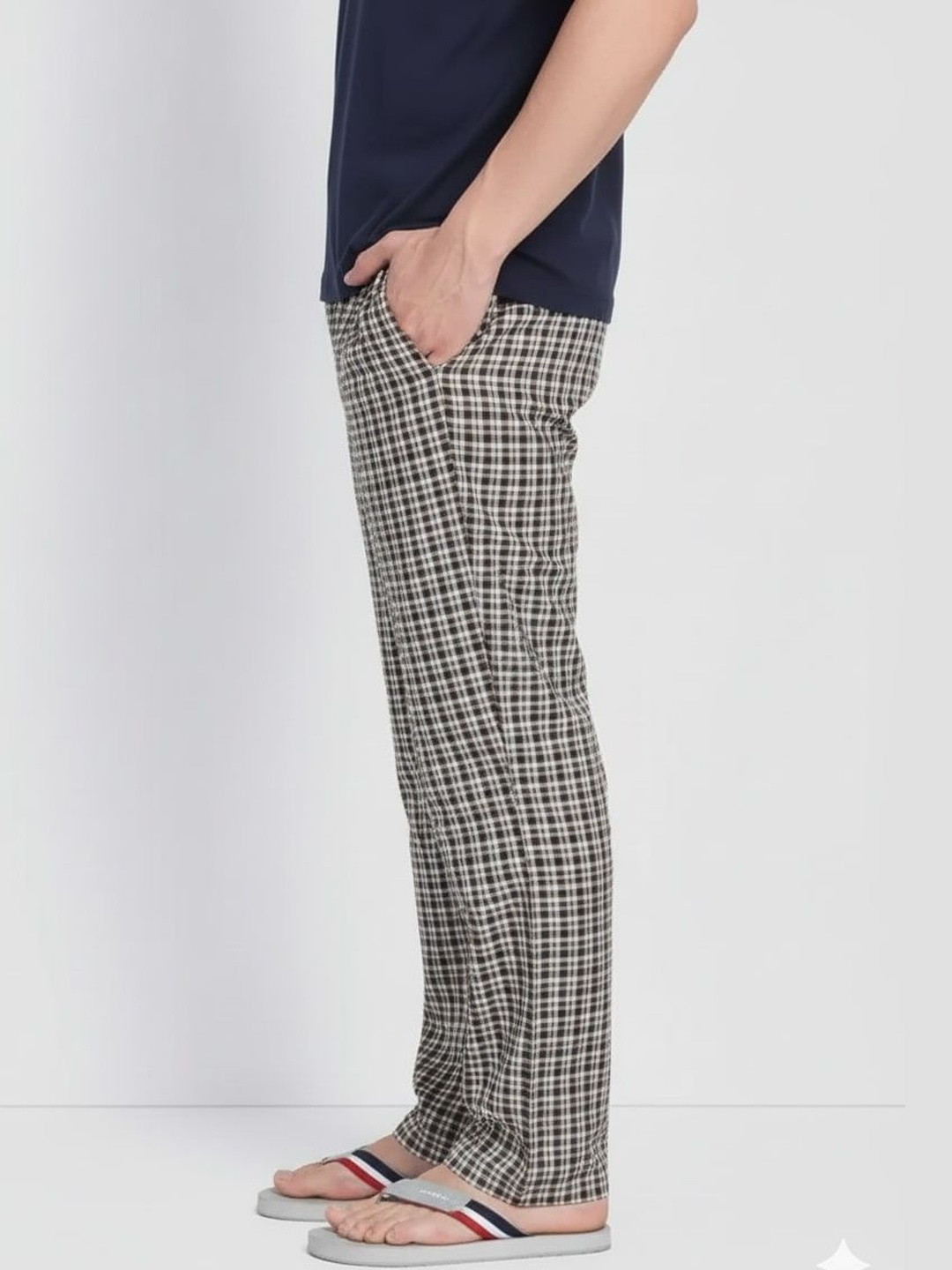 DIGITAL SHOPEE Men Checked Mid-Rise Cotton Lounge Pants