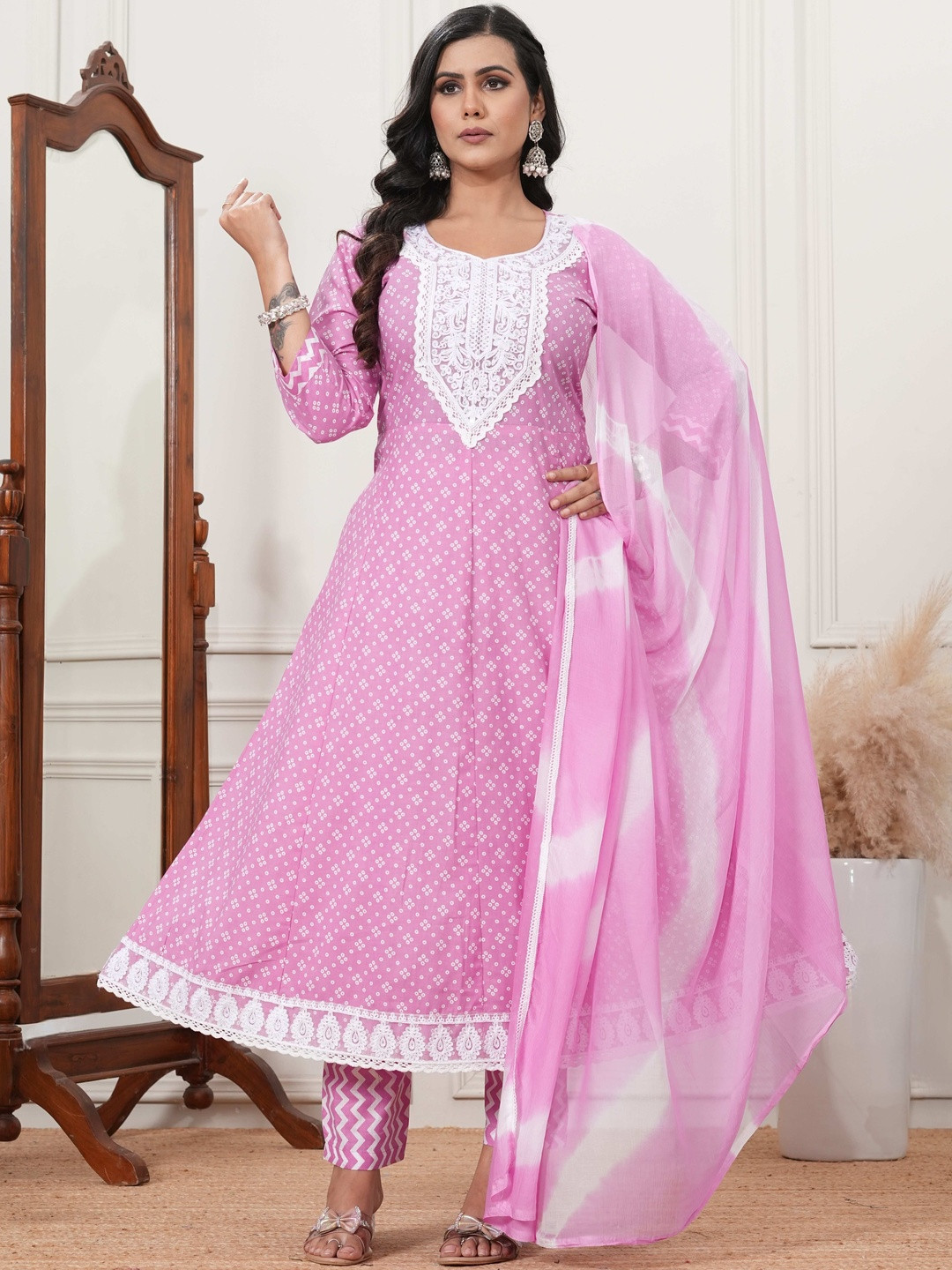 ROSHNI Women Bandhani Printed Regular Thread Work Kurta with Trouser & Dupatta