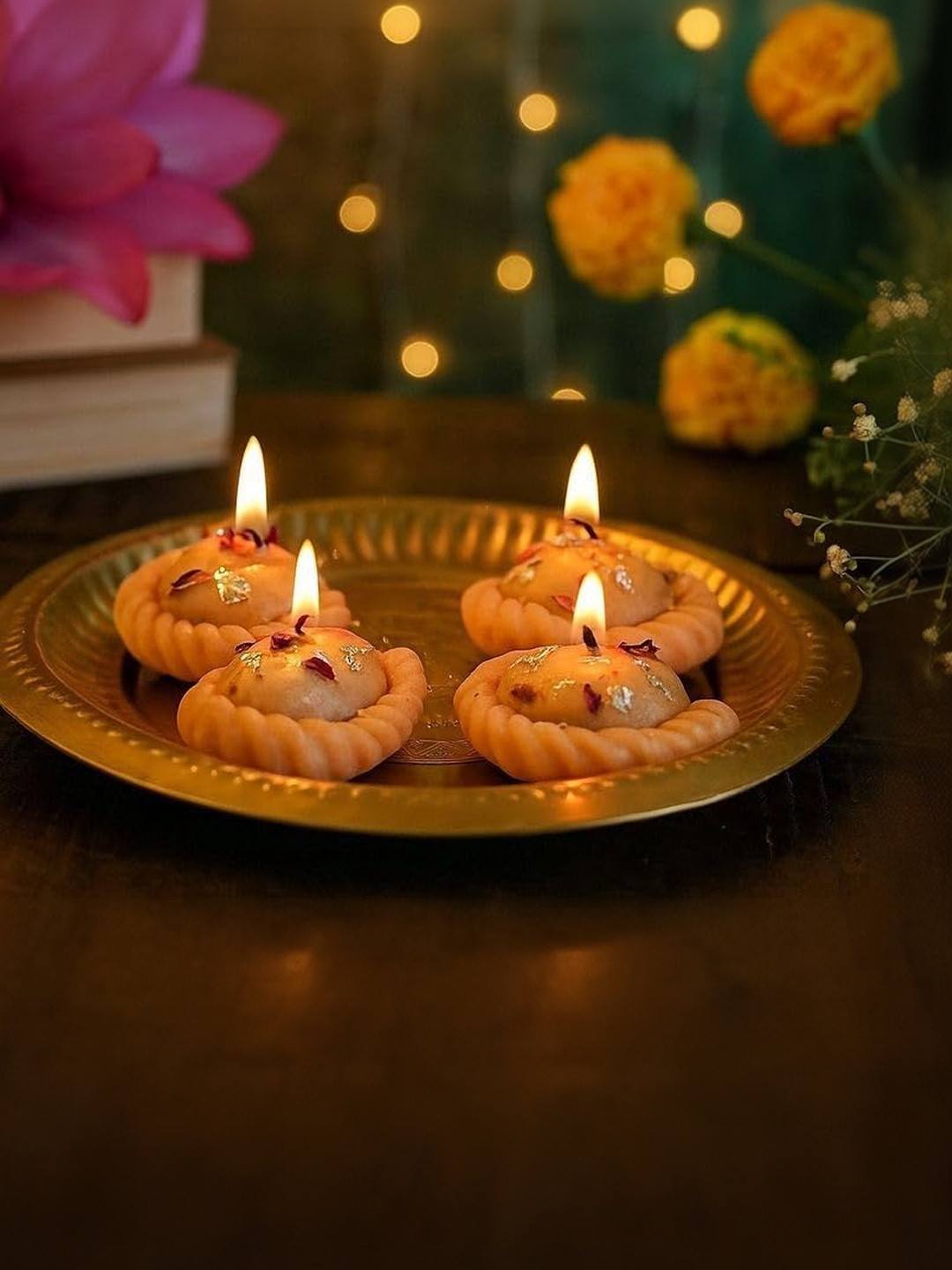 Dainty Little Shop Yellow & Cream-Coloured 6 pieces Core Candle