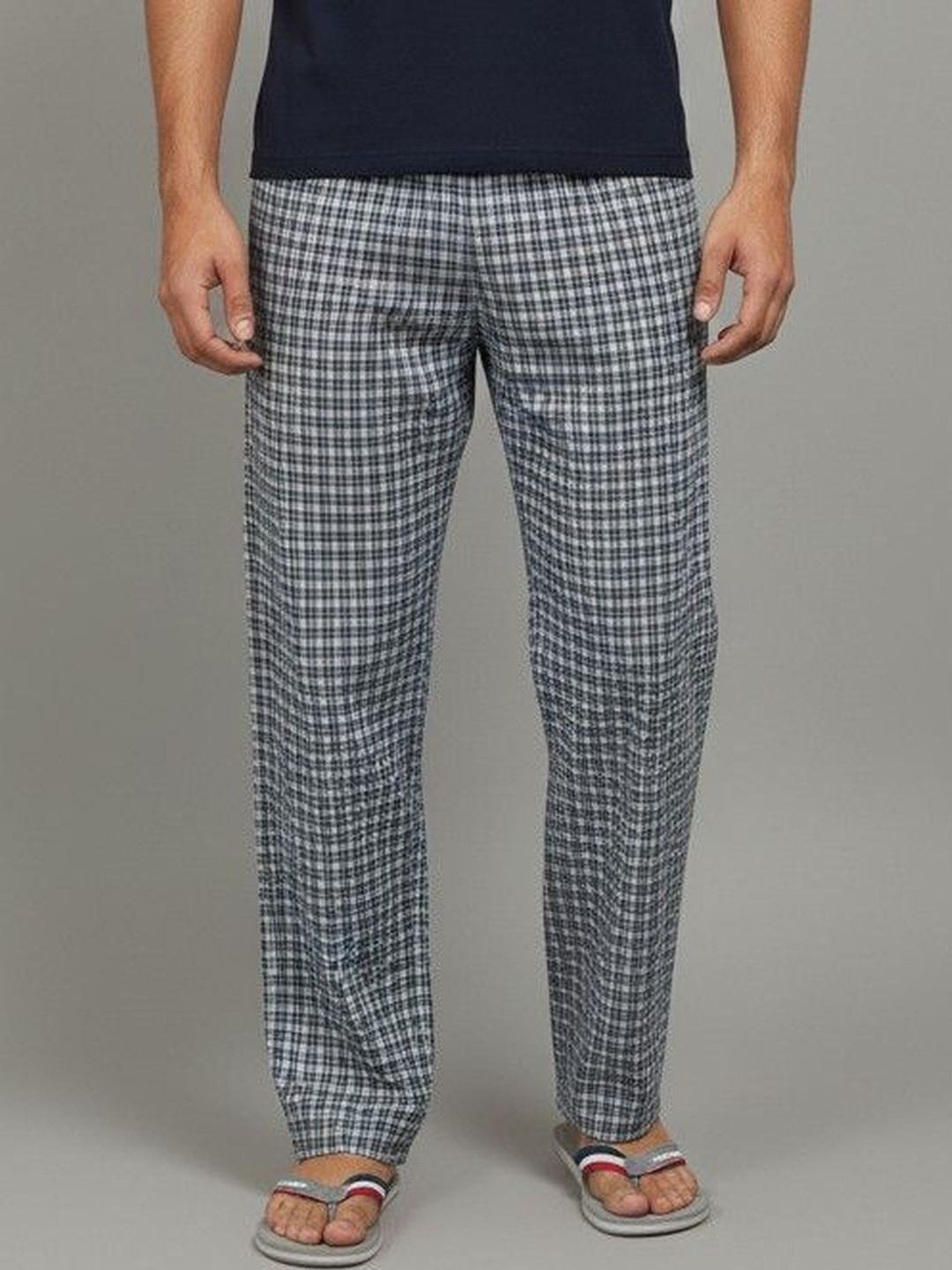 DIGITAL SHOPEE Men Checked Mid-Rise Cotton Lounge Pants