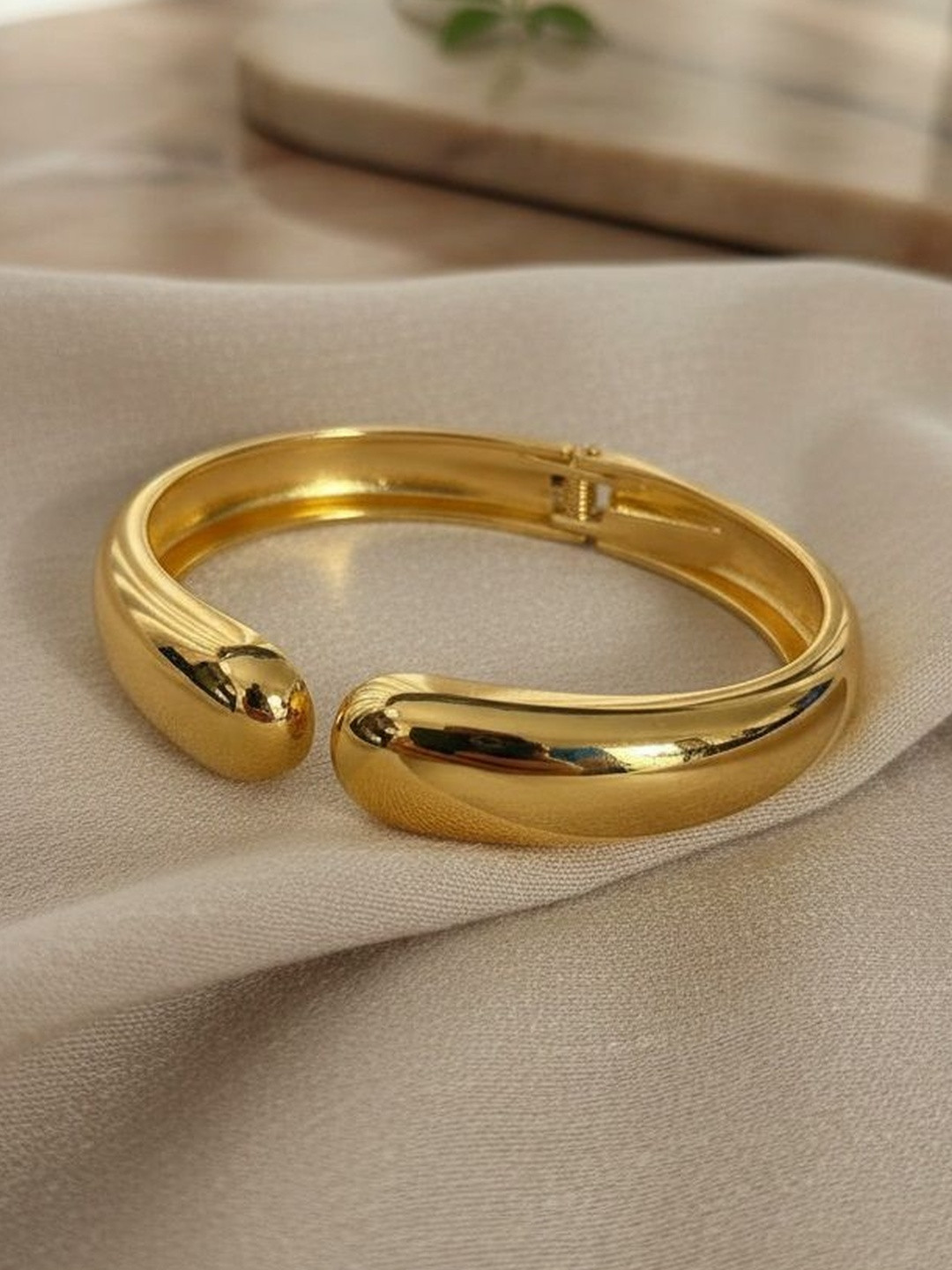 FABELE  Gold-Plated  Anti Tarnish Cuff Bracelet