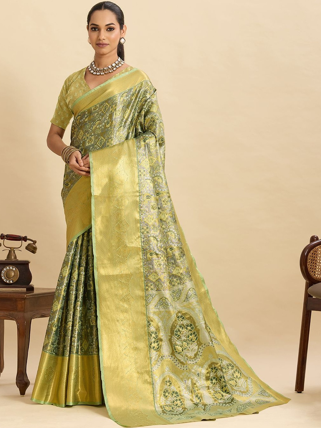 VS MALL Woven Design Zari Art Silk Handloom Kanjeevaram Saree