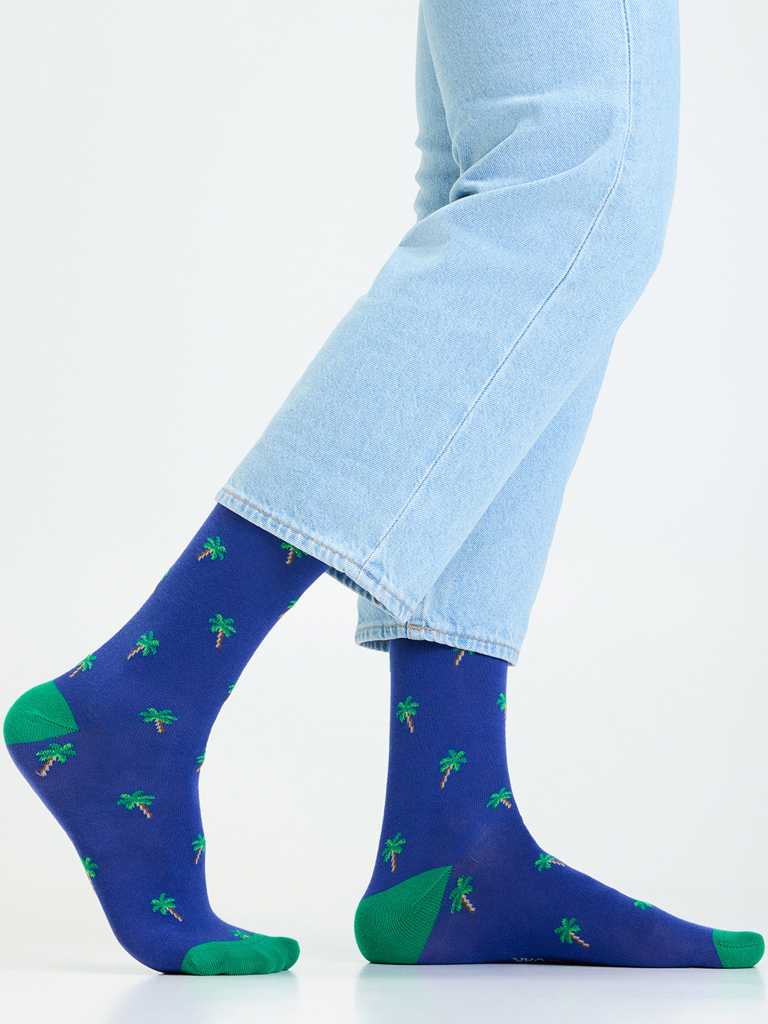 Mint & Oak Men Blue & Green Coconut Tree Patterned Calf-Length Socks