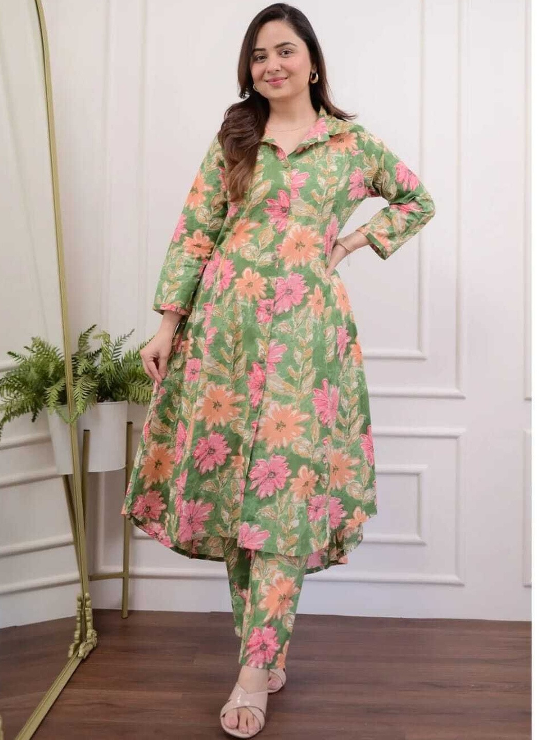 NavNari Printed Pure Cotton Polo Collar Top With Trousers Co-Ords