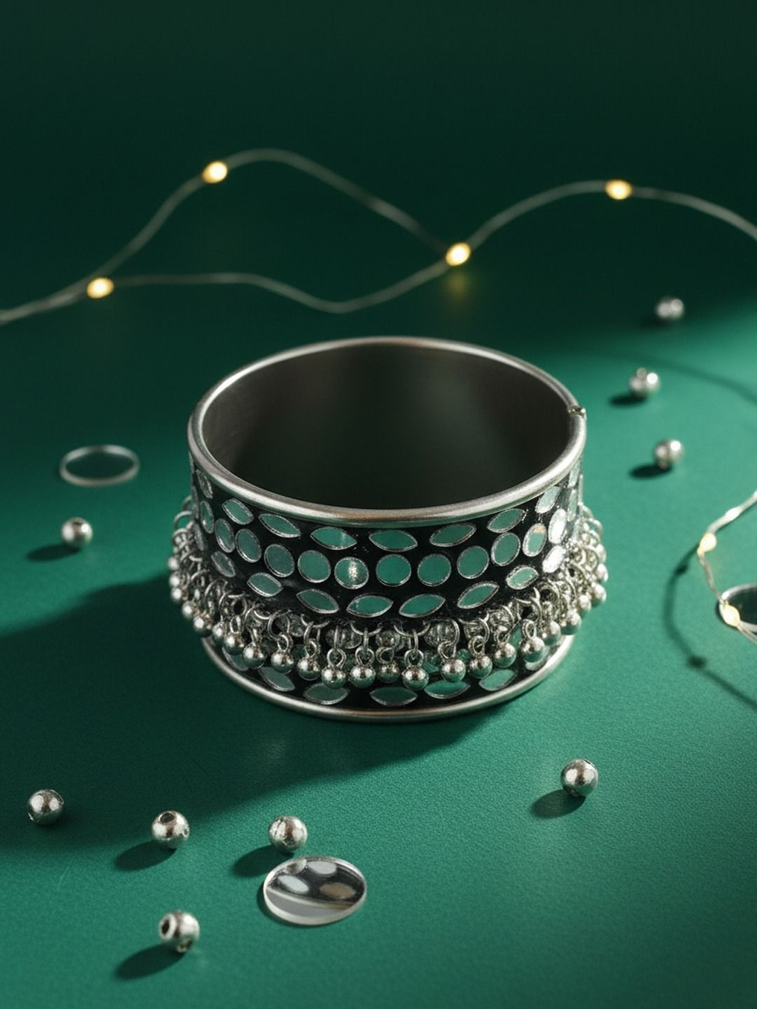 VAGHBHATT Women Oxidised Silver-Plated Cuff Bracelet