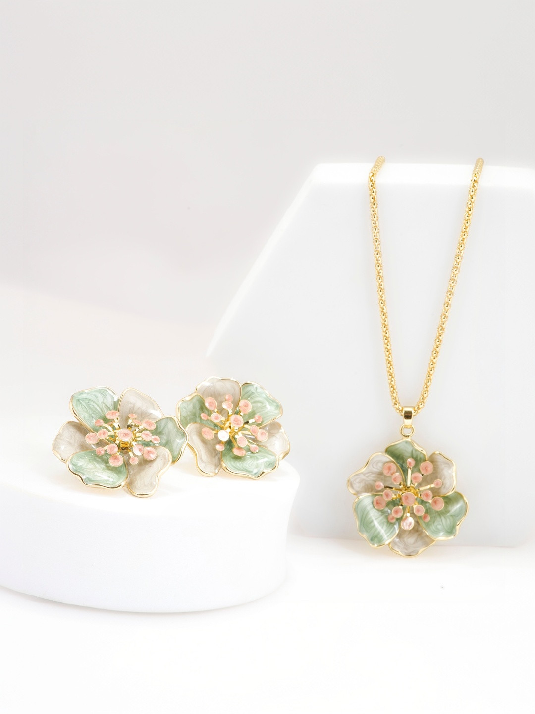 MAHTTAB Gold Plated Floral Enameling Jewellery Set