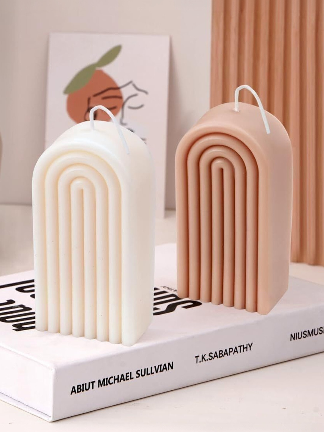 Dainty Little Shop White & Cream-Coloured 2 pieces Core Candle