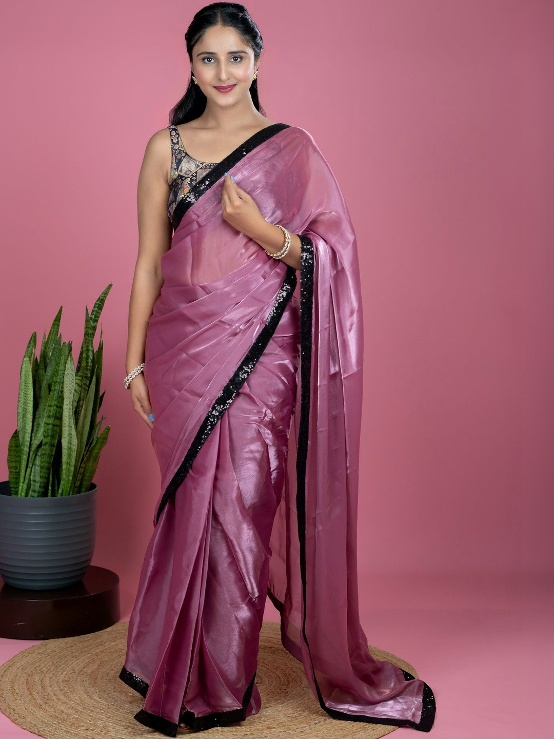 HELLA FASHIONS Satin Saree