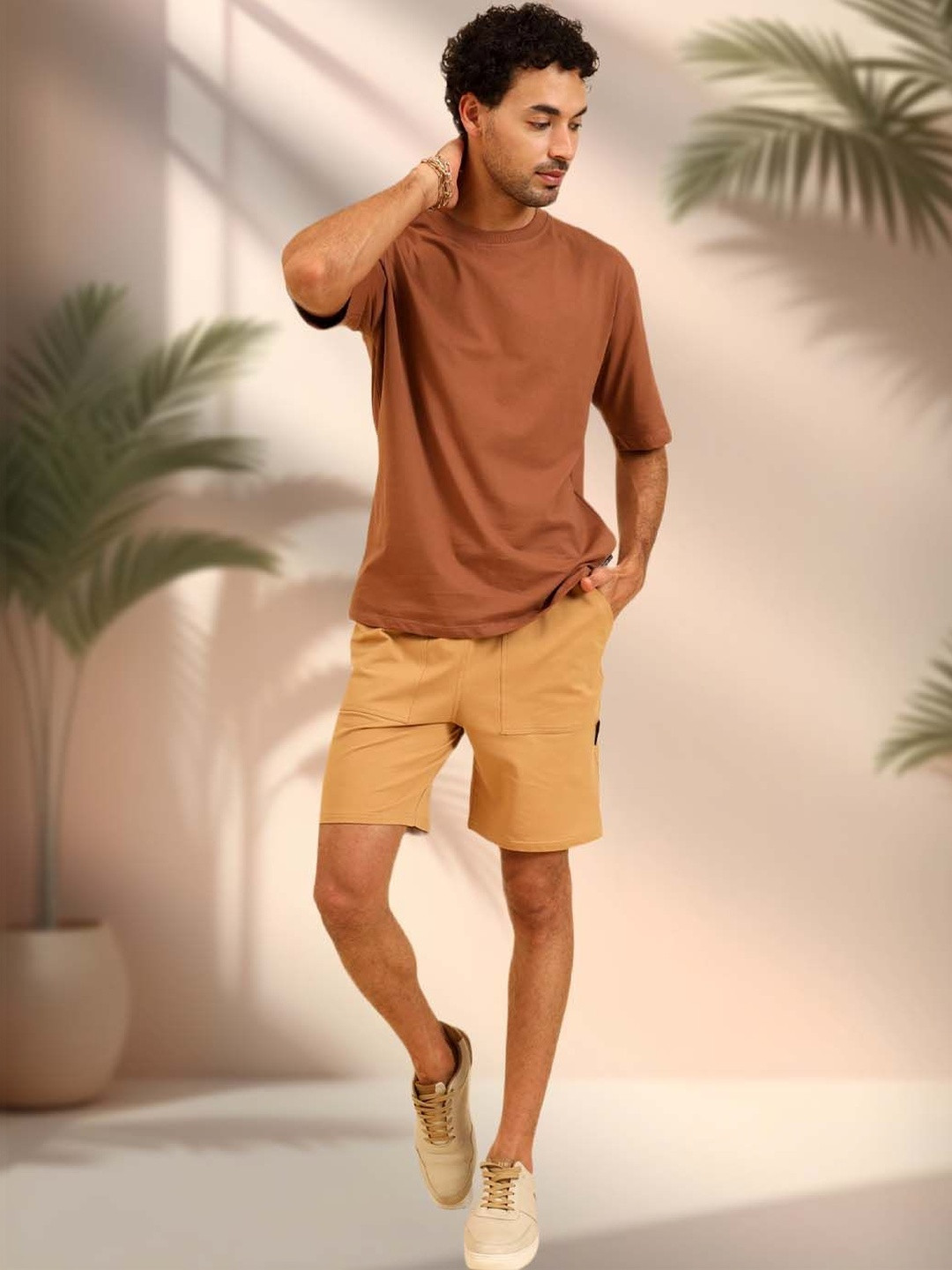 UNIQSOME Men T-shirt