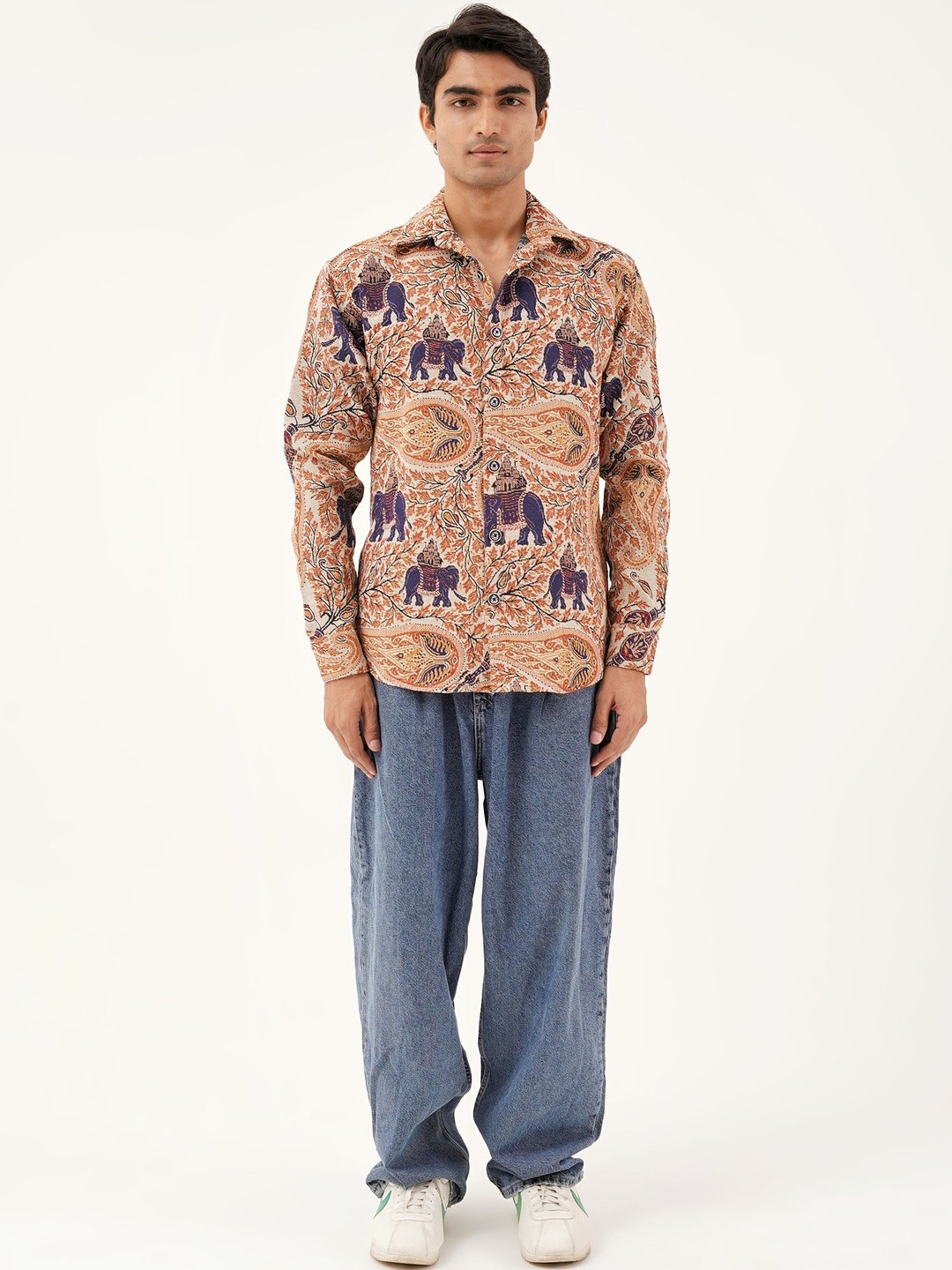 Clazzey Men Elephant Memoir Printed Spread Collar Neck Shackets