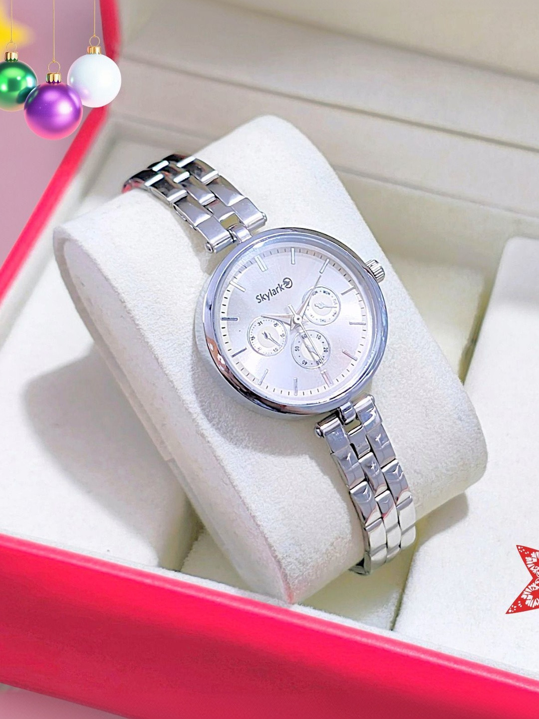 Skylark Women Dial & Stainless Steel Analogue Watch Nevio_Silver_girls_57